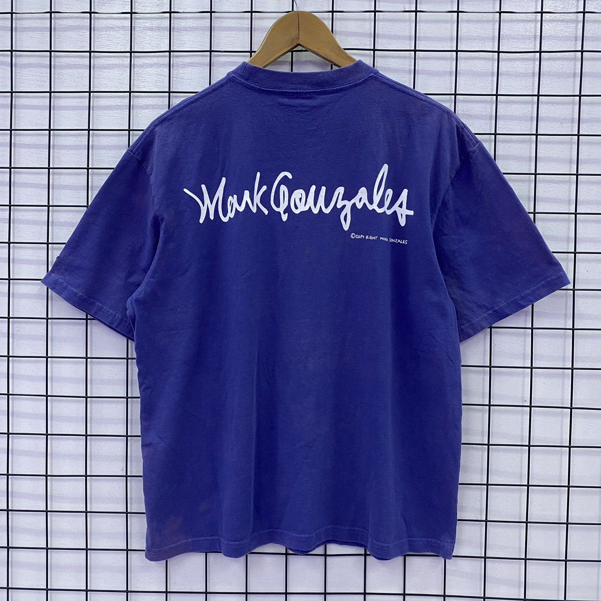 Japanese Brand Vintage Y2K Mark Gonzales Broken Poems Crazy Sunfaded Tshirt Size US M / EU 48-50 / 2 - 3 Thumbnail
