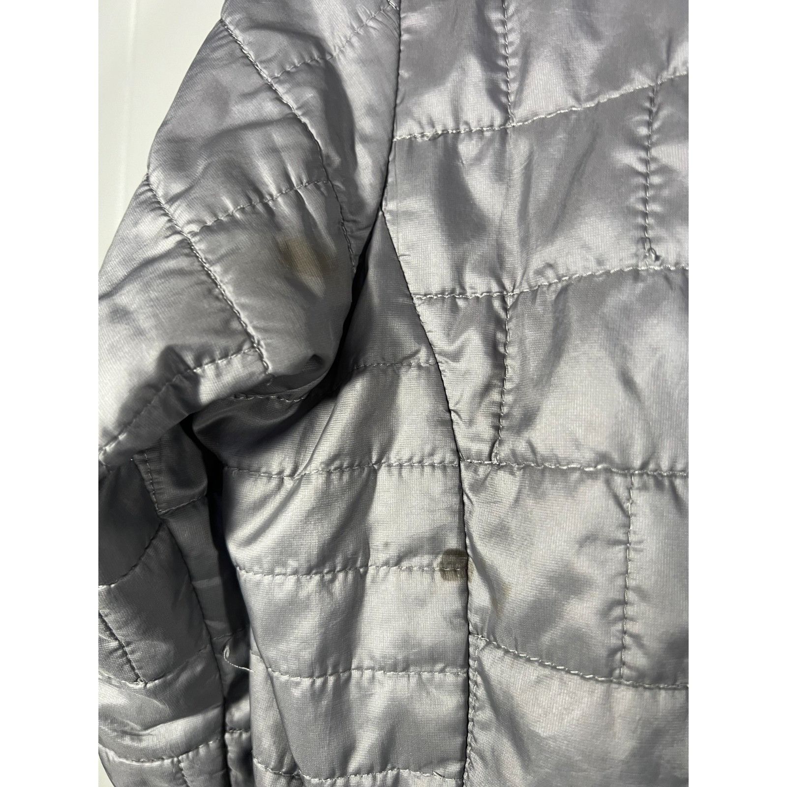Patagonia Patagonia Women’s Nano Puff Jacket Size SM Gray With Plum Li Size S / US 4 / IT 40 - 4 Thumbnail