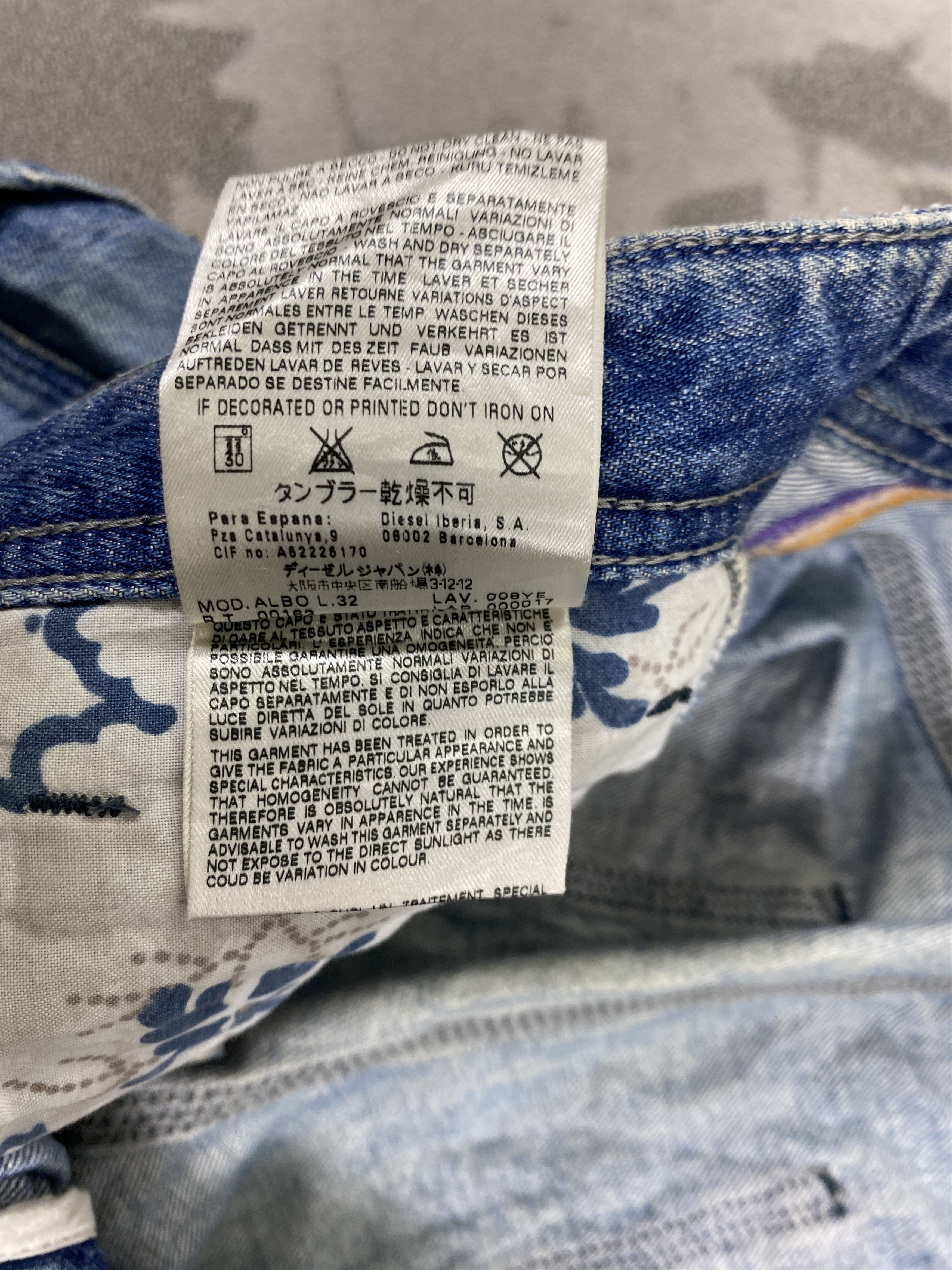 Diesel Faded Blue Vintage Diesel Jeans 31x31.5 Denim- JN3885 Size US 31 - 11 Thumbnail