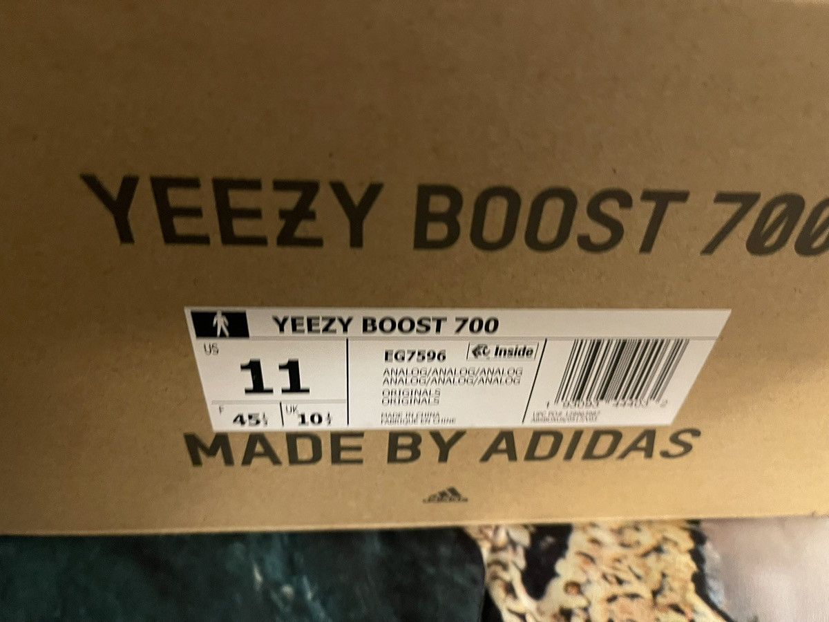 Yeezy Yeezy 700 Analog 2023 Size US 11 / EU 44 - 8 Thumbnail