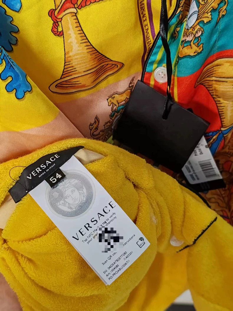 Versace Versace Baroque gold short sleeves are worn on both sides Size US XXL / EU 58 / 5 - 5 Thumbnail