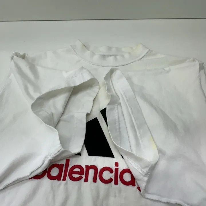 Balenciaga Balenciaga Balenciaga x Adidas Logo Embroidered TShirt -25 Size US M / EU 48-50 / 2 - 3 Thumbnail