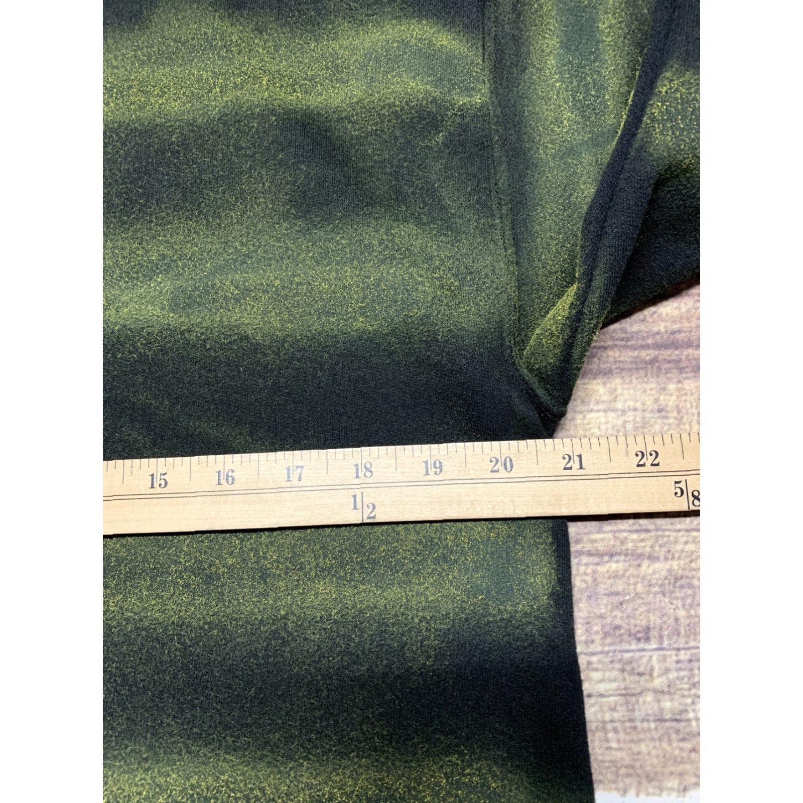 Athletic Works Athletic Works Sweatshirt Men's Crewneck Size Medium Black Green Yellow Colourful Theme Pullover Size US M / EU 48-50 / 2 - 5 Thumbnail
