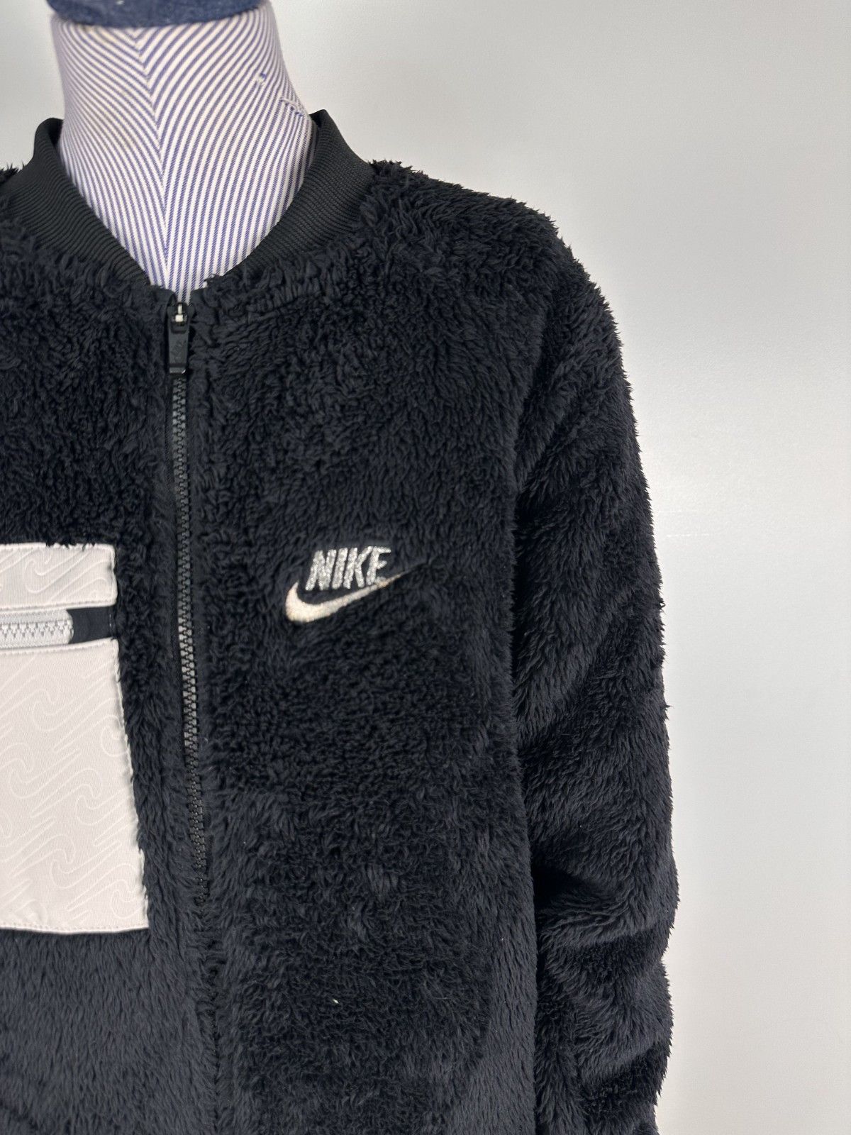 Nike Nike Deep Fleece Sherpa Jacket Long Black Girls L Womens S Size S / US 4 / IT 40 - 3 Thumbnail
