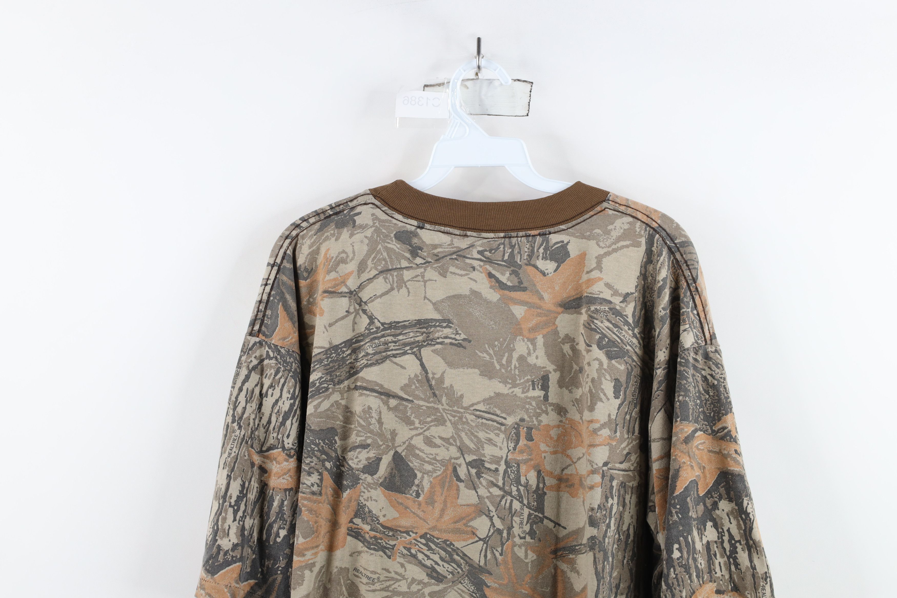 Vintage Vintage 90s Streetwear Camouflage Pocket T-Shirt USA Size US XXL / EU 58 / 5 - 11 Thumbnail