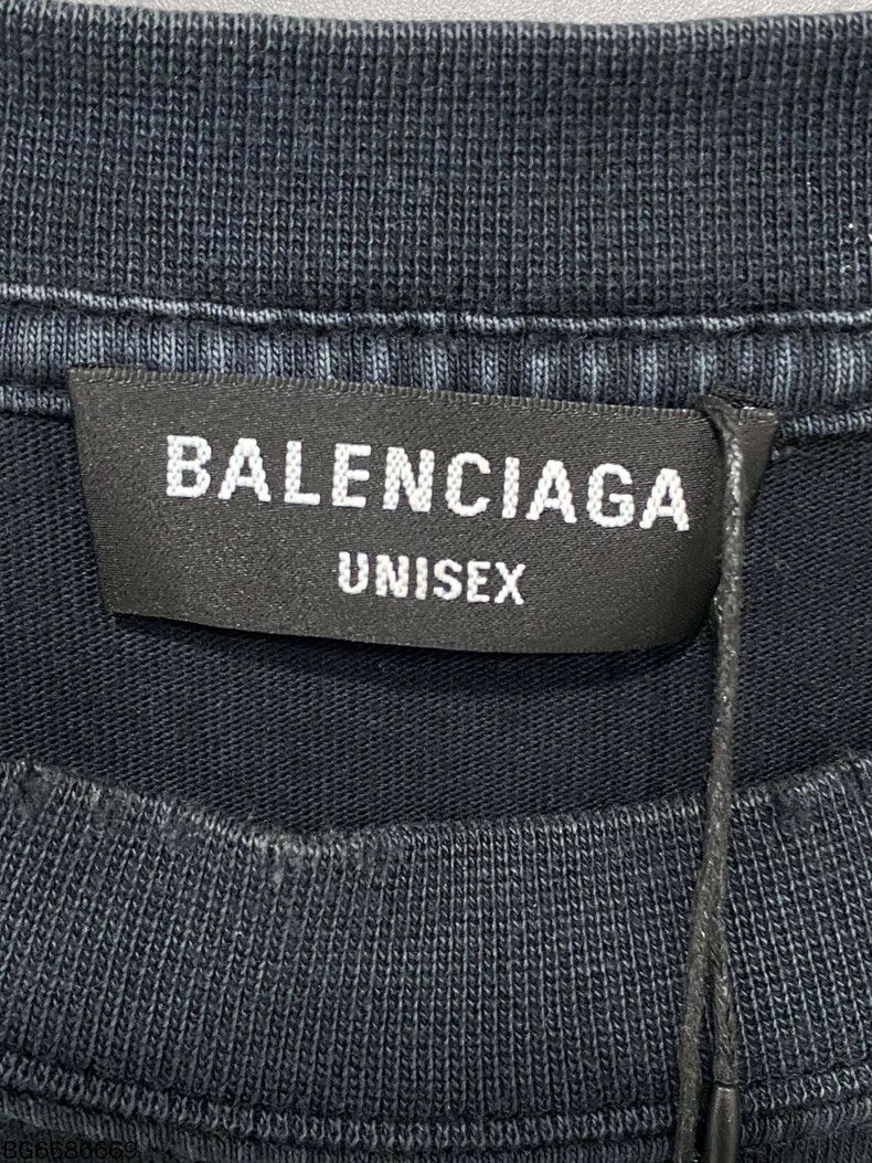 Balenciaga Balenciaga Distressed Letter Logo Short Sleeve Size US L / EU 52-54 / 3 - 5 Thumbnail