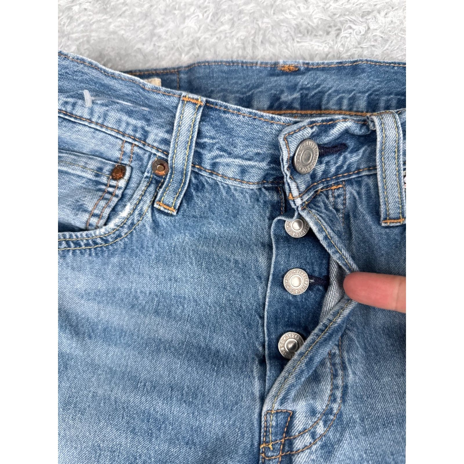 Levi's VINTAGE Levi's 501 Jeans Pants Adult 28 Blue Denim Button Fly 100% Cotton 26x27 Regular Fit Mid Rise Straight 5-Pocket Mens Jeans Size US 28 / EU 44 - 5 Thumbnail