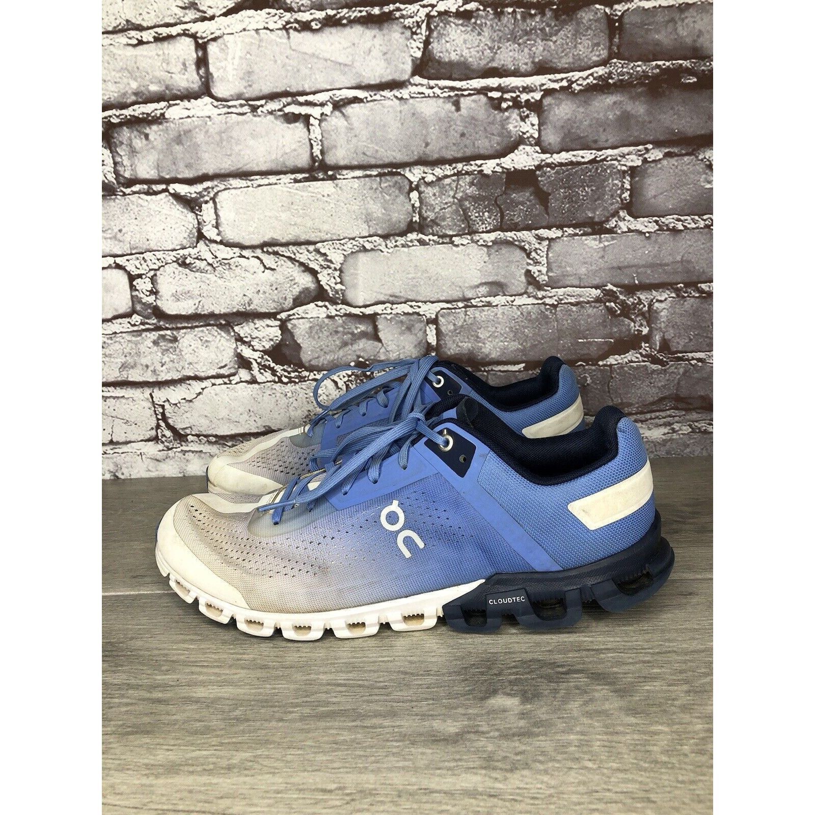 On On Cloudflow Marina White Blue Synthetic Lace Running Shoes Size US 10.5 / IT 40.5 - 1 Thumbnail