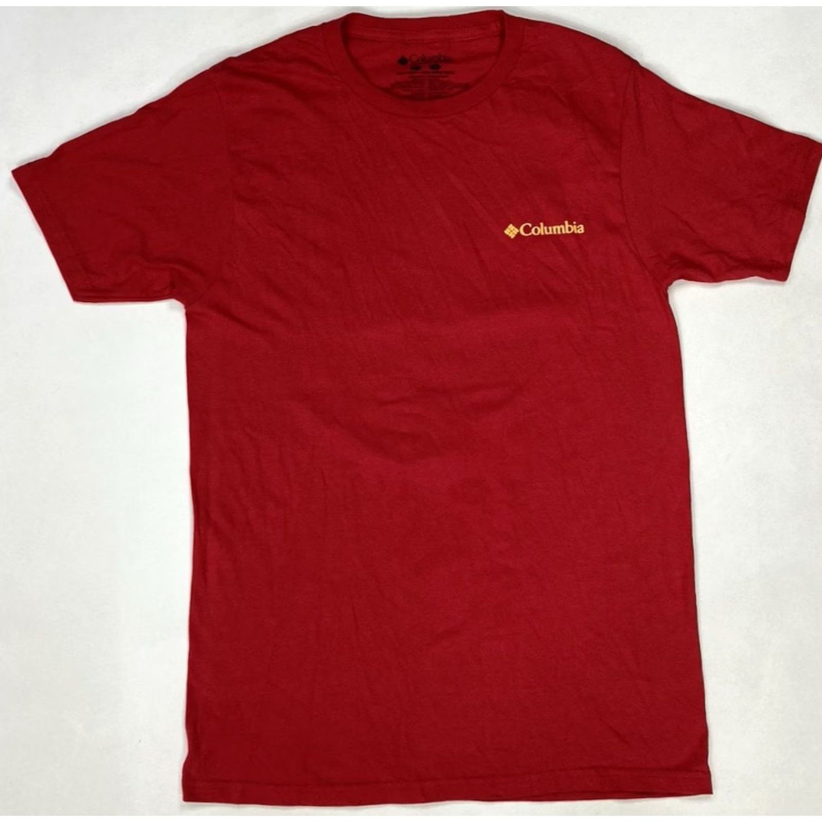 Vintage Columbia T-Shirt Men Small Red Graphic Print Short Sleeve Crew Neck All Seasons Outdoor Animals Logo Size US S / EU 44-46 / 1 - 3 Thumbnail