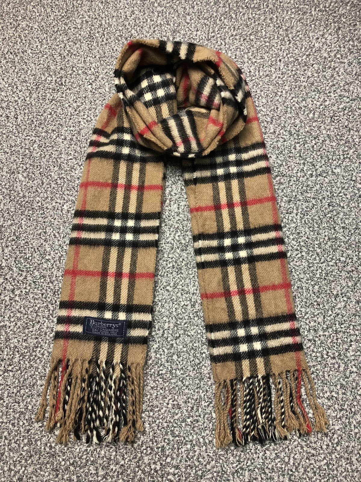 Burberry Vintage Burberry Scarf / Muffler / Neckwear Cashmere Size ONE SIZE - 1 Thumbnail