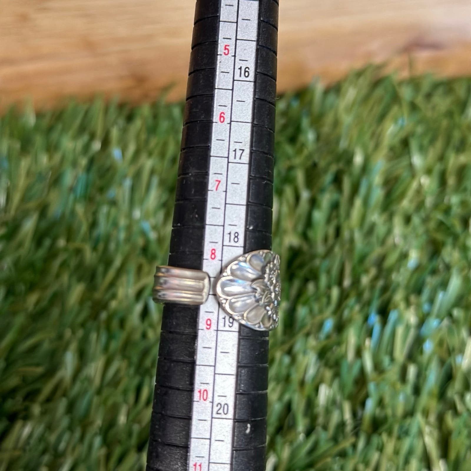 Handmade Handmade Ring size 8.5 Size ONE SIZE - 8 Thumbnail