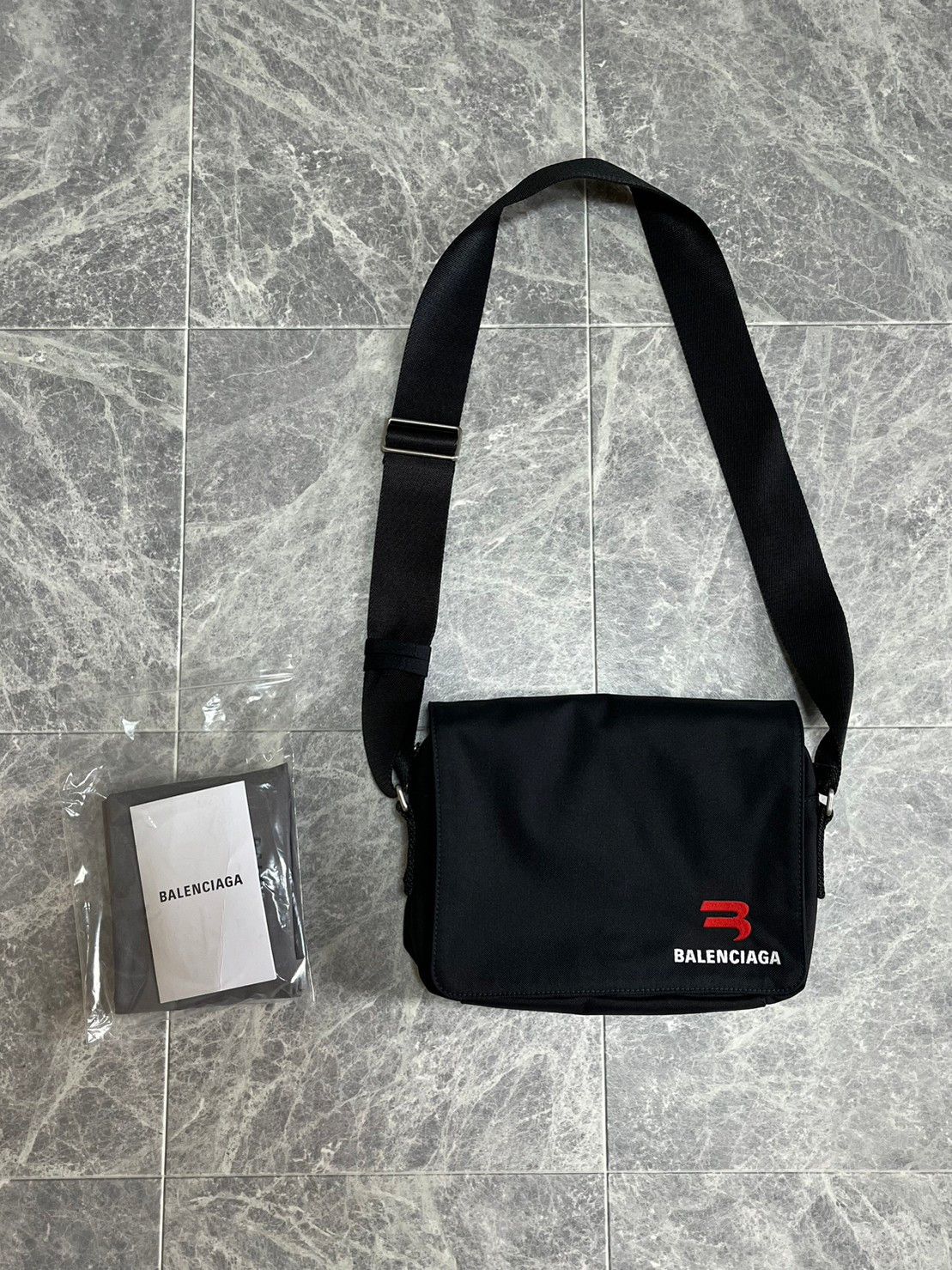 Balenciaga BALENCIAGA 2023SS Explorer Embro Messenger