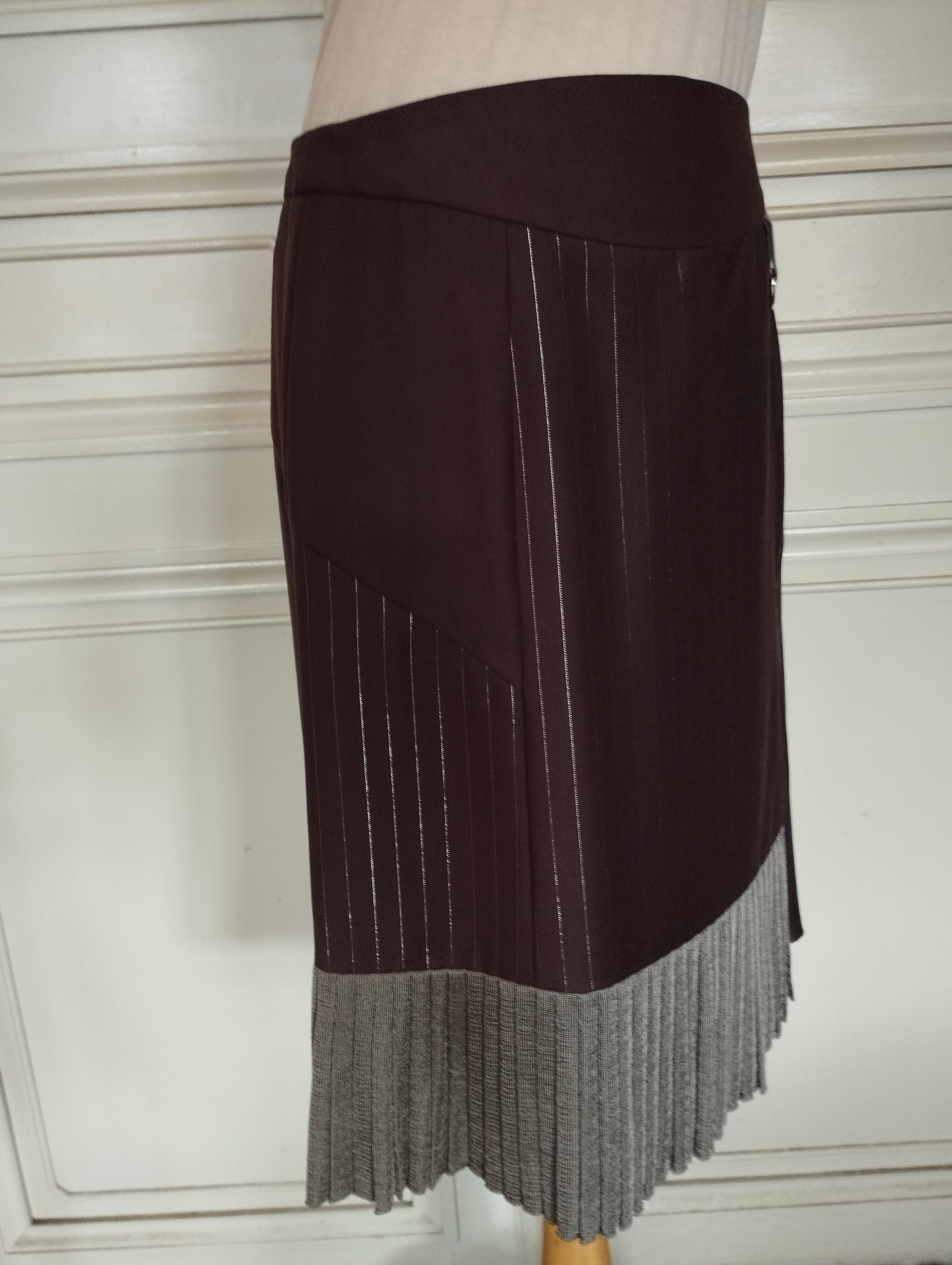 Christian Lacroix Christian Lacroix Jupe Laine et Soie TL Size 28" / US 6 / IT 42 - 9 Thumbnail