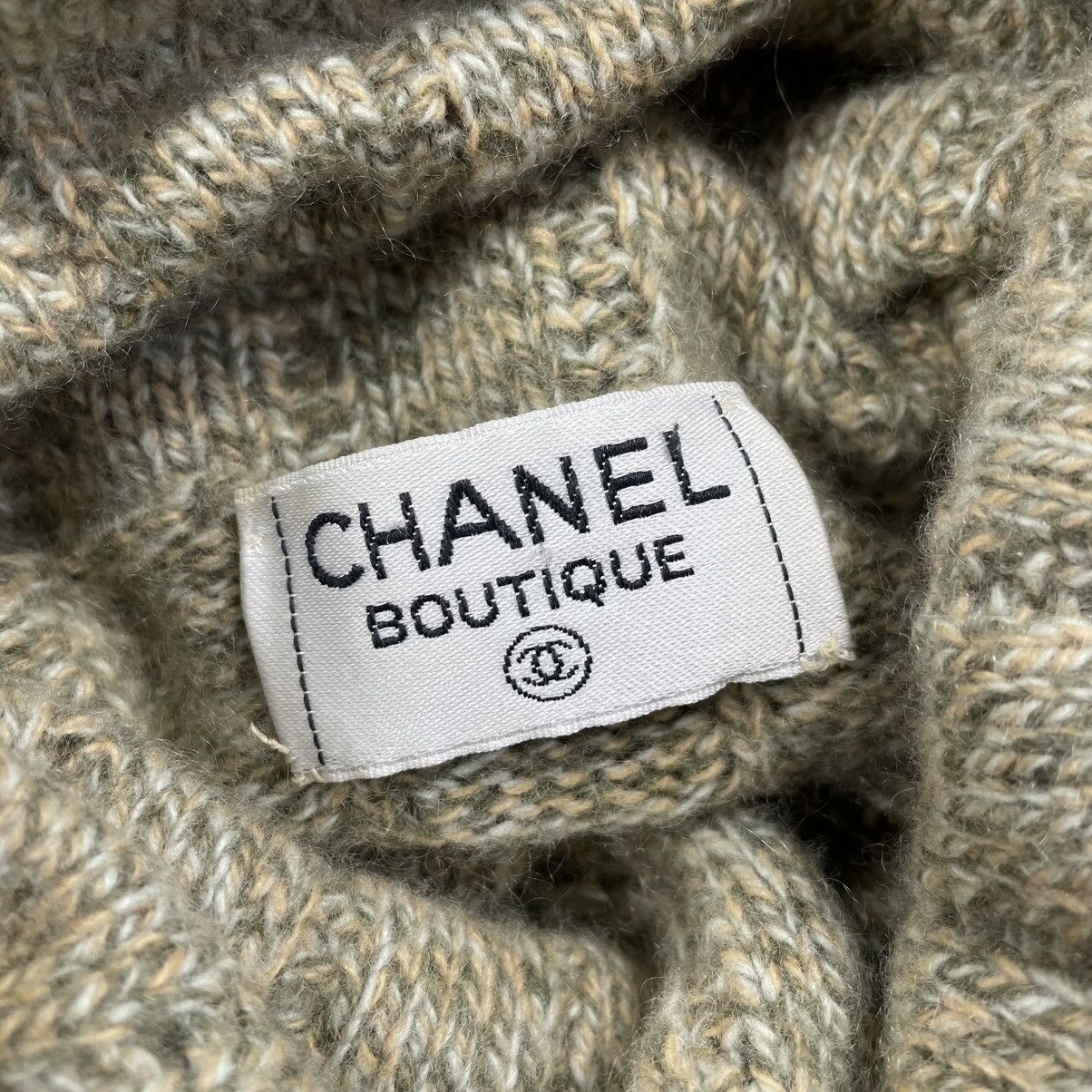 Vintage Chanel 90s Cashmere Turtleneck Sweater