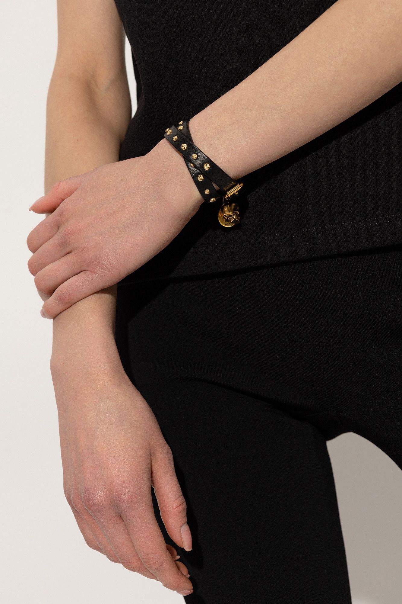 Alexander McQueen ALEXANDER MCQUEEN black 3x wrap studded leather bracelet q Size ONE SIZE - 3 Thumbnail