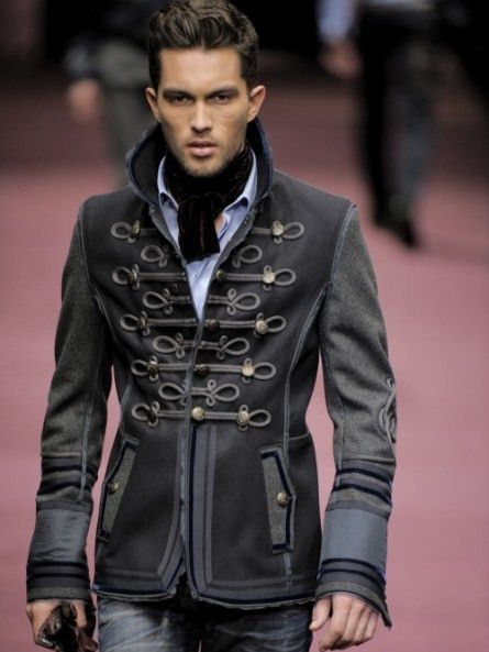 Dolce & Gabbana F/W 2009 RUNWAY WOOL NAPOLEON HEAVY HUSSAR COAT Size US L / EU 52-54 / 3 - 1 Thumbnail