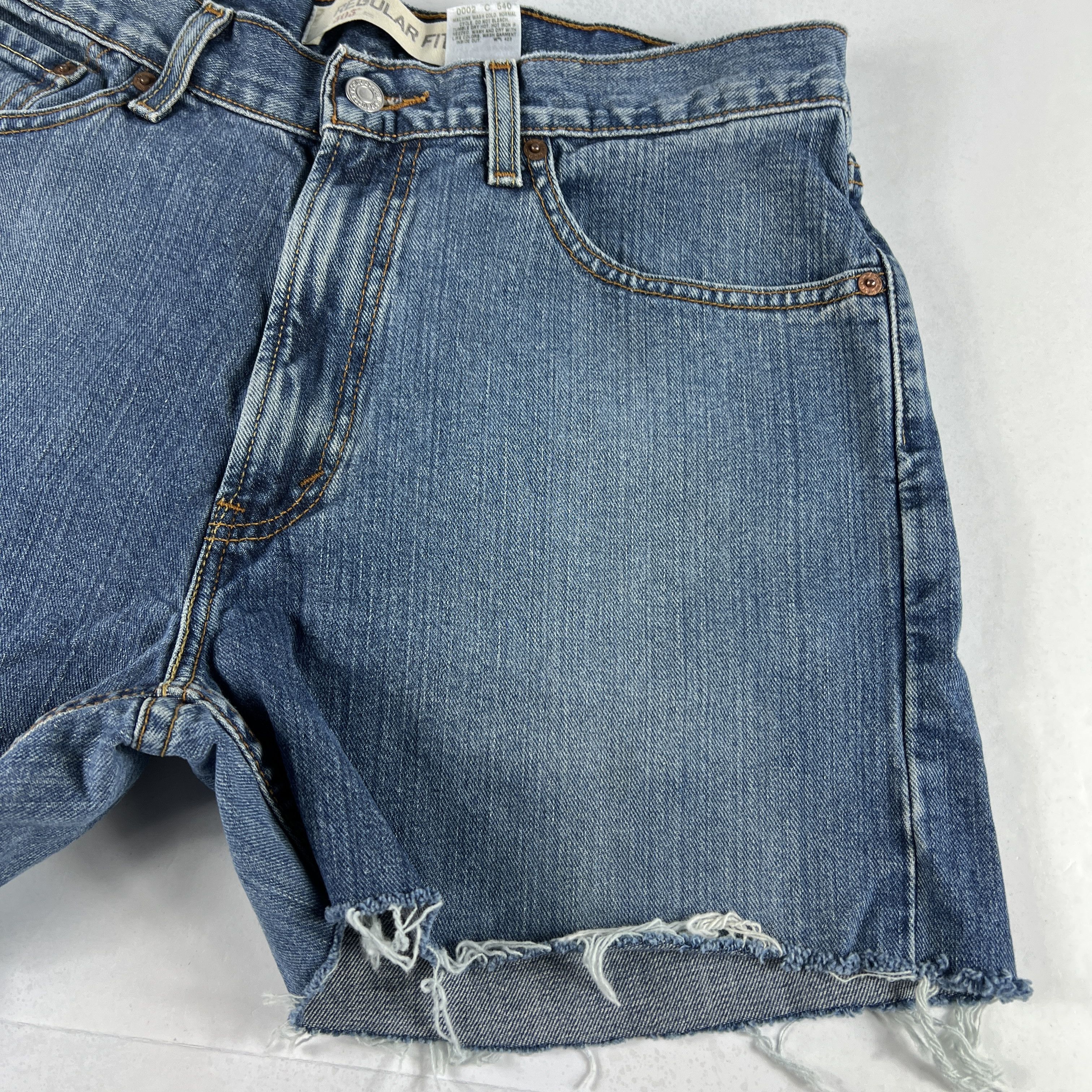Levi's × Vintage Y2K Levi's Jean Shorts 505 Cut Off Faded Cotton Denim Jorts Size US 33 - 3 Thumbnail