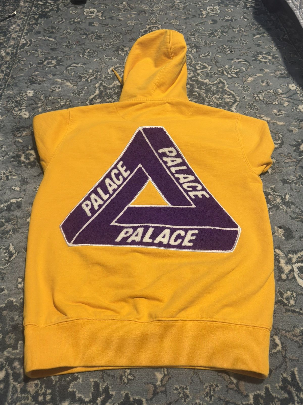 Palace TRI-CHENILLE HOOD, LAKERS YELLOW PURPLE Size US S / EU 44-46 / 1 - 5 Thumbnail
