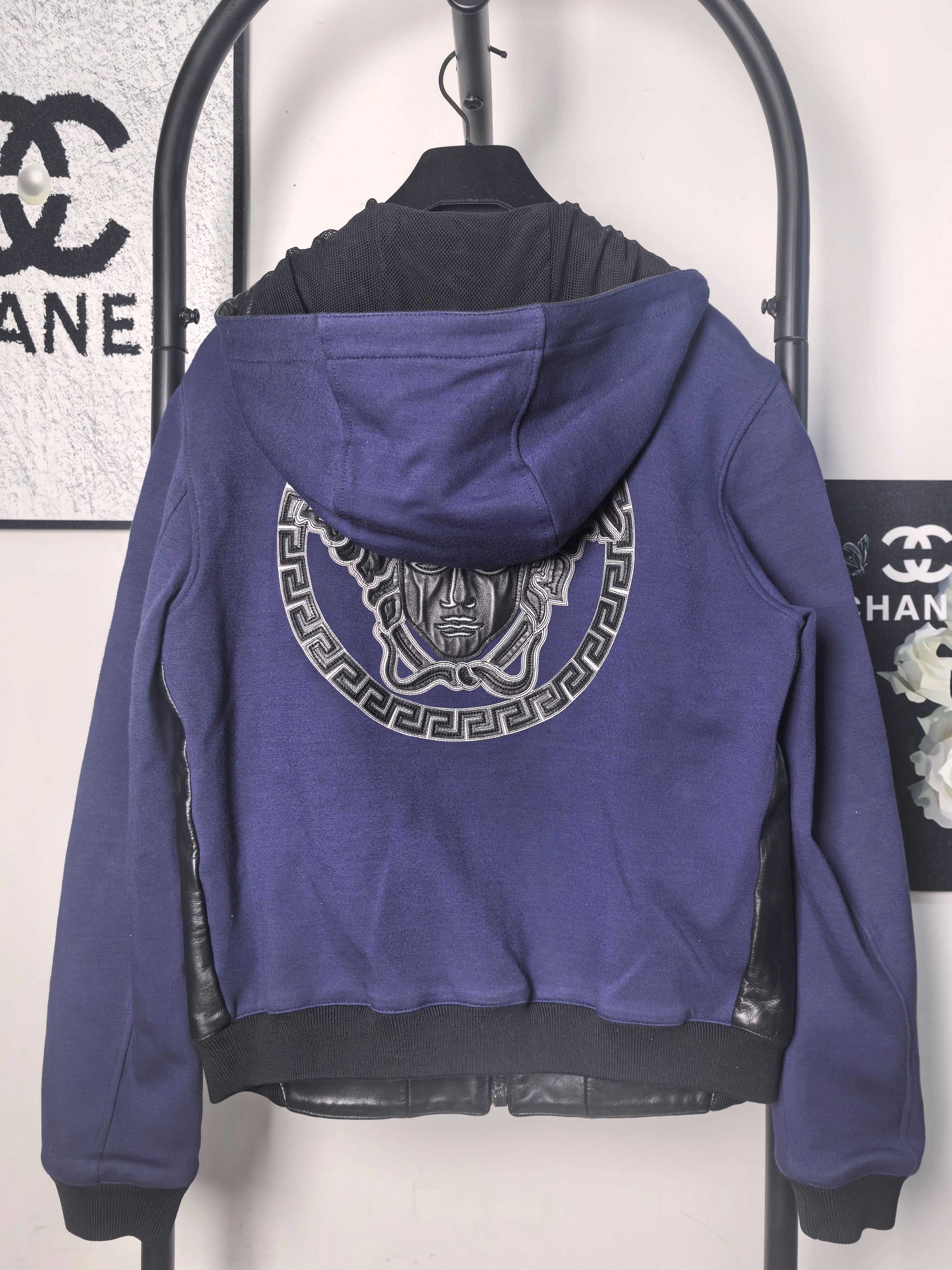 Versace Versace Medusa Panelled Leather Jacket 98 New Size US S / EU 44-46 / 1 - 2 Thumbnail
