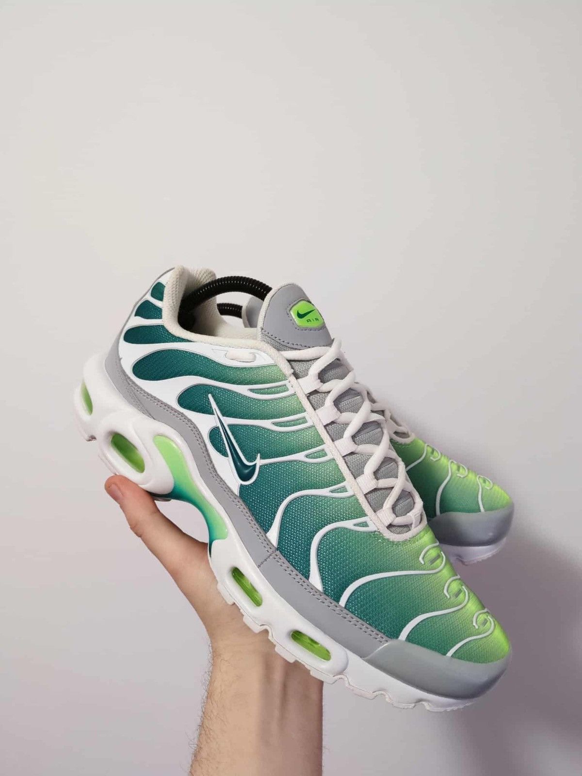 Nike 👻 GHOST GREENS US9 👻 Size US 9 / EU 42 - 2 Thumbnail