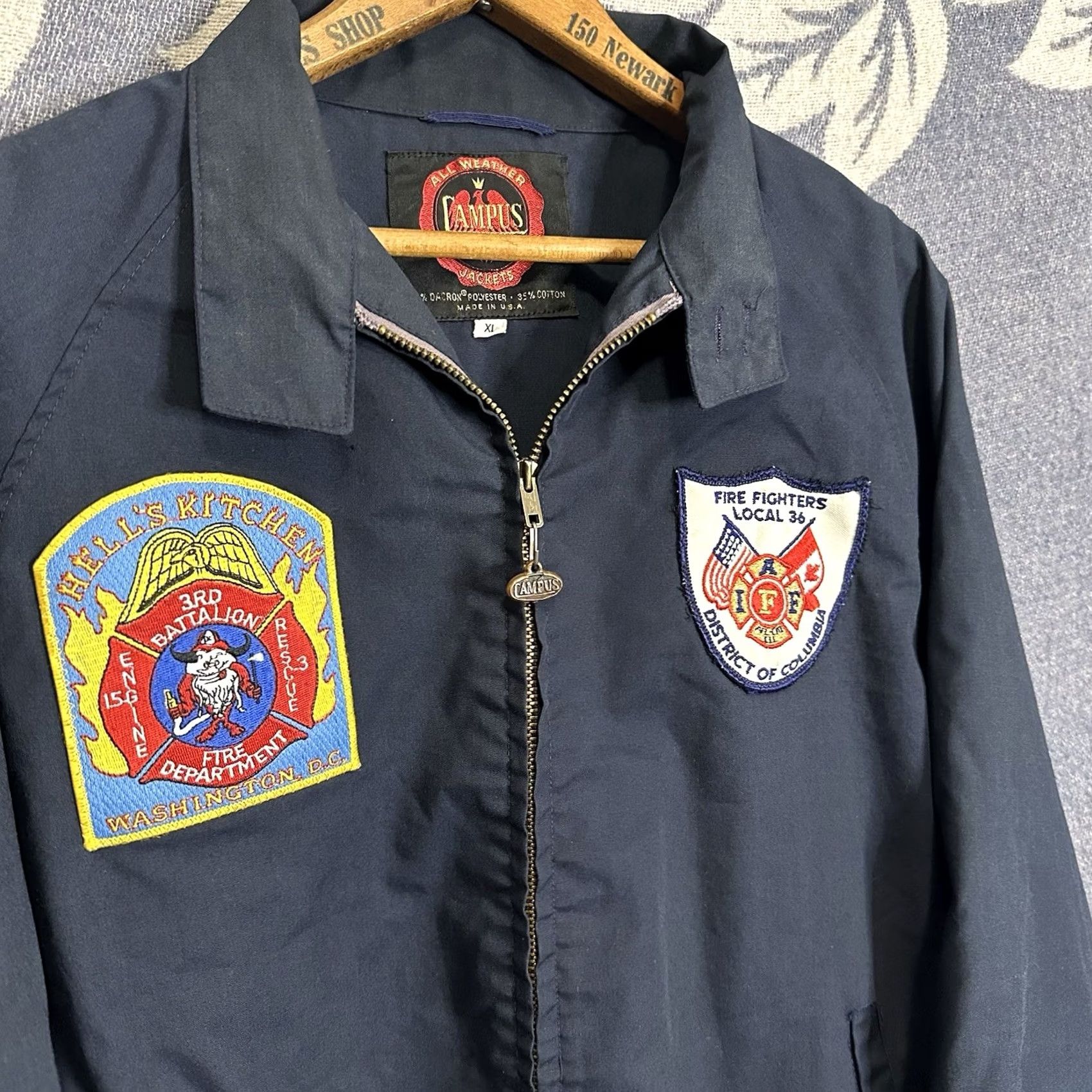 Vintage VINTAGE Campus Windbreaker Jacket Mens XL USA 80s Nylon Blue Logo Raglan Pocket Zip Mid-Length Size US XL / EU 56 / 4 - 2 Thumbnail