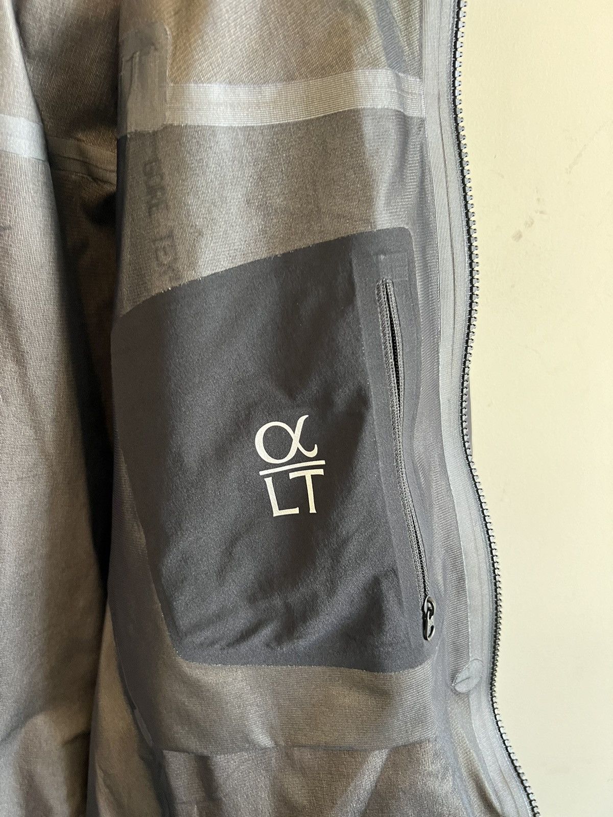Arc'teryx Arcteryx Leaf Alpha Jacket LT (Gen 2) Size US L / EU 52-54 / 3 - 8 Thumbnail