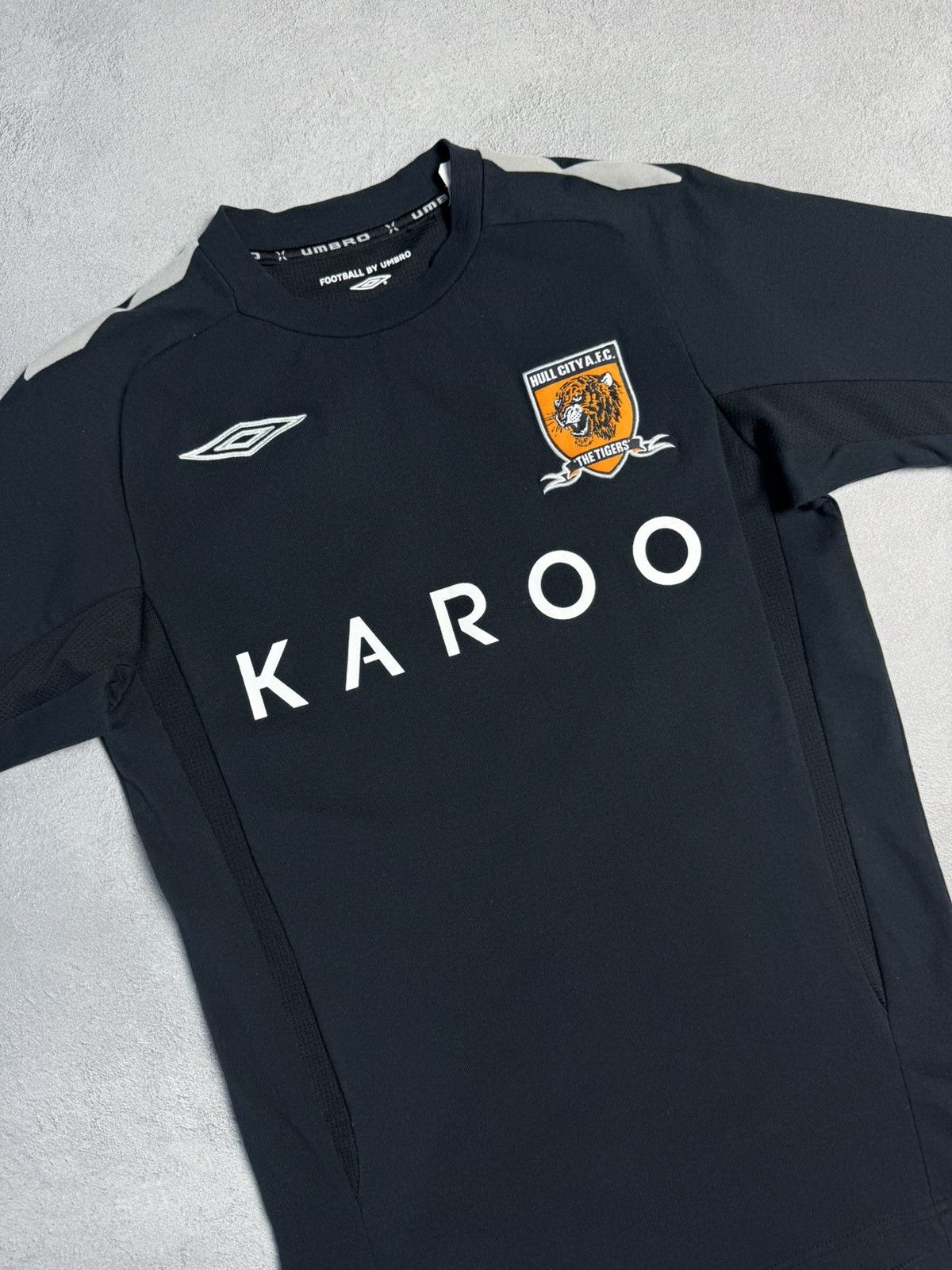 Umbro Hull City 2007 2008 Training Shirt Soccer Jersey Umbro Size US S / EU 44-46 / 1 - 3 Thumbnail