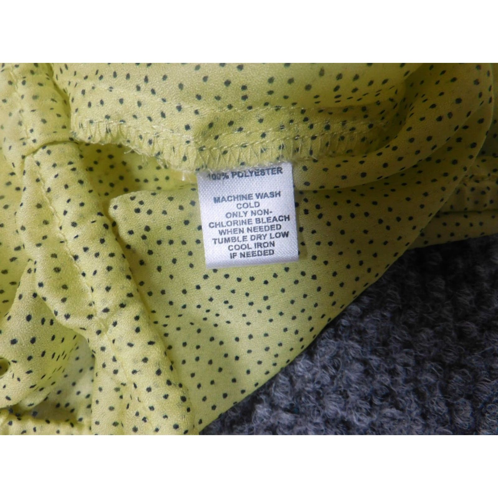 Ann Taylor Ann Taylor Loft Blouse M Womens Long Sleeve Round Neck Green Polyester Casual Regular Button Top Size M / US 6-8 / IT 42-44 - 7 Thumbnail