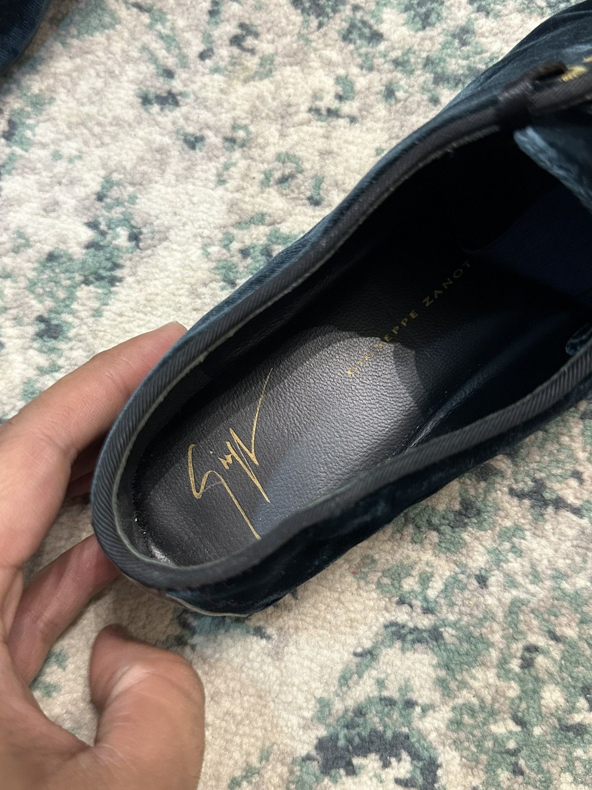 Giuseppe Zanotti Giuseppe Zanotti Black Velvet Metal Cap Toe Oxfords Size 37 Size US 7 / IT 37 - 21 Thumbnail