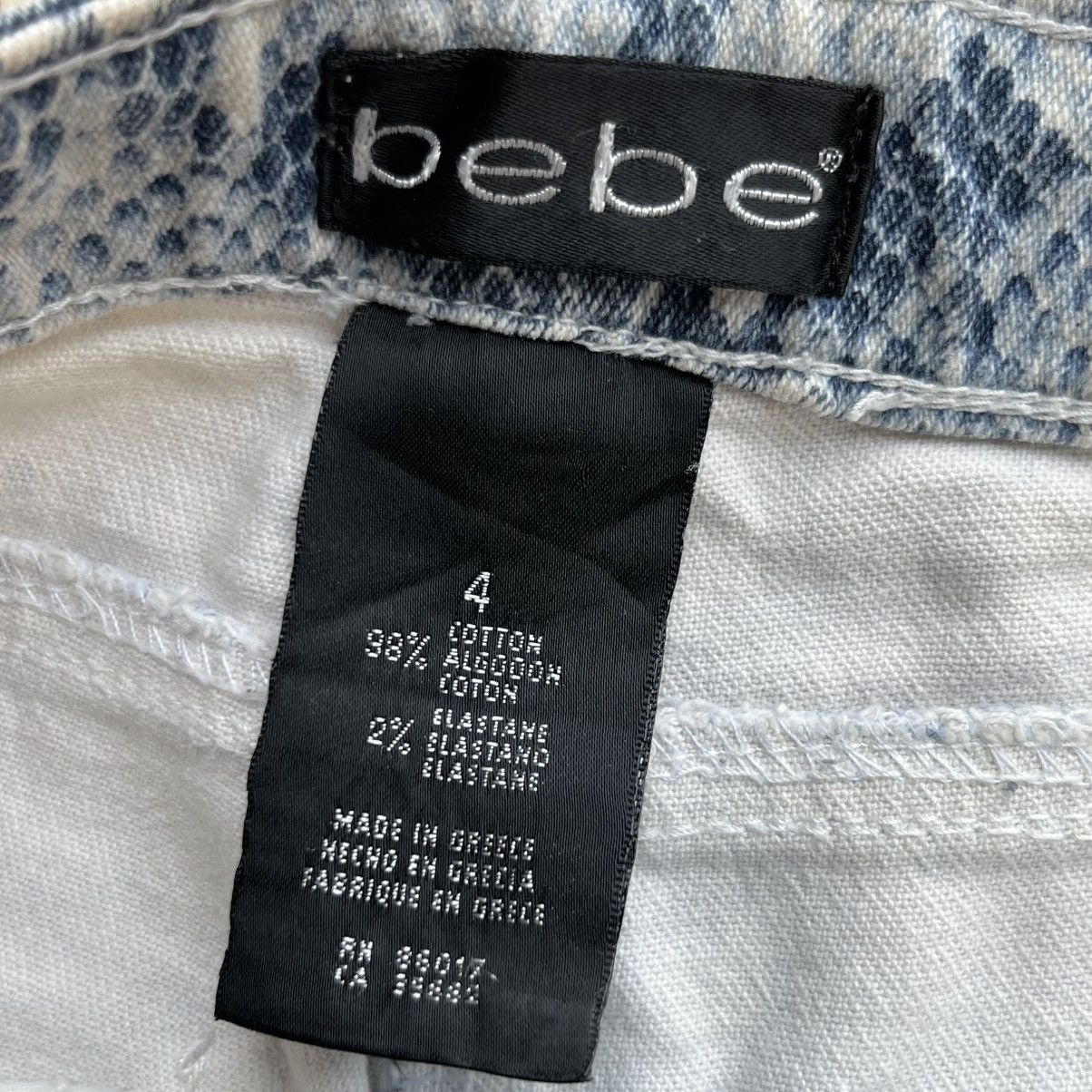 Bebe BEBE SNAKE SKIN PATTERN FLARED CASUAL PANTS / TORNADO MART Size 28" / US 6 / IT 42 - 4 Thumbnail