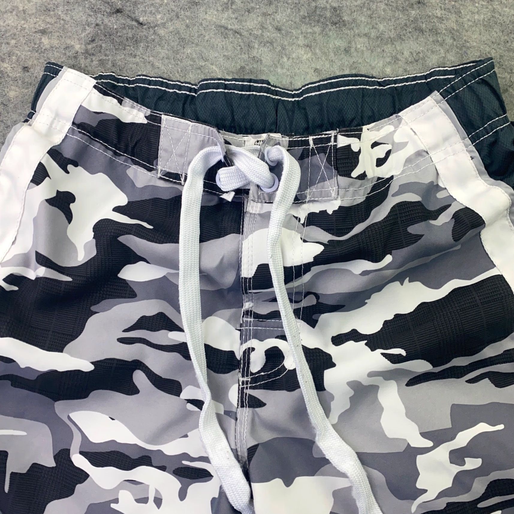 Ocean Pacific Ocean Pacific Mens Swim Trunks Small 28/30 Gray Camouflage Drawstring Lined Size ONE SIZE - 2 Thumbnail