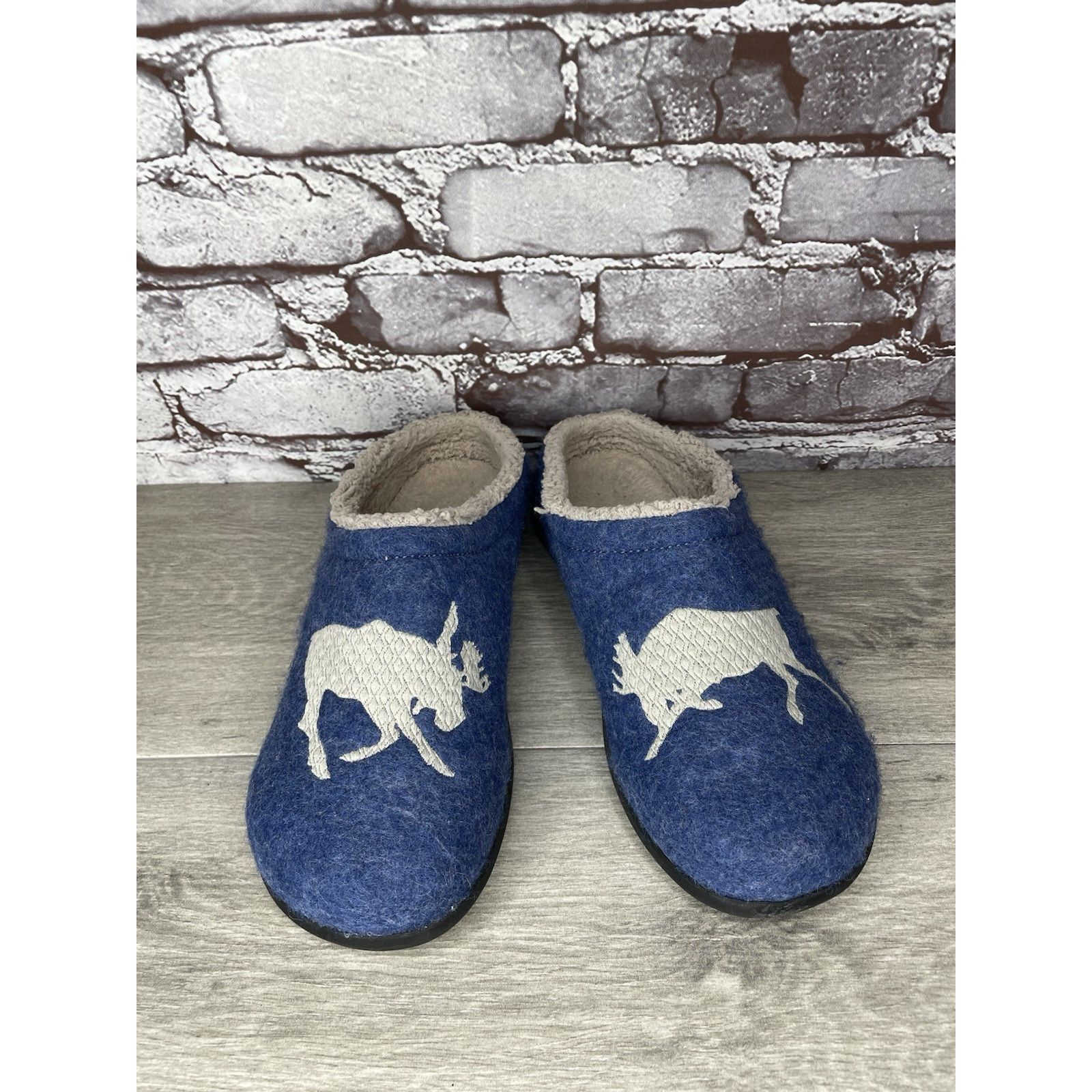 L.L. Bean LL Bean Daybreak Scuffs Blue Moose Motif Wool Clog Slippers Size US 10 / IT 40 - 14 Thumbnail