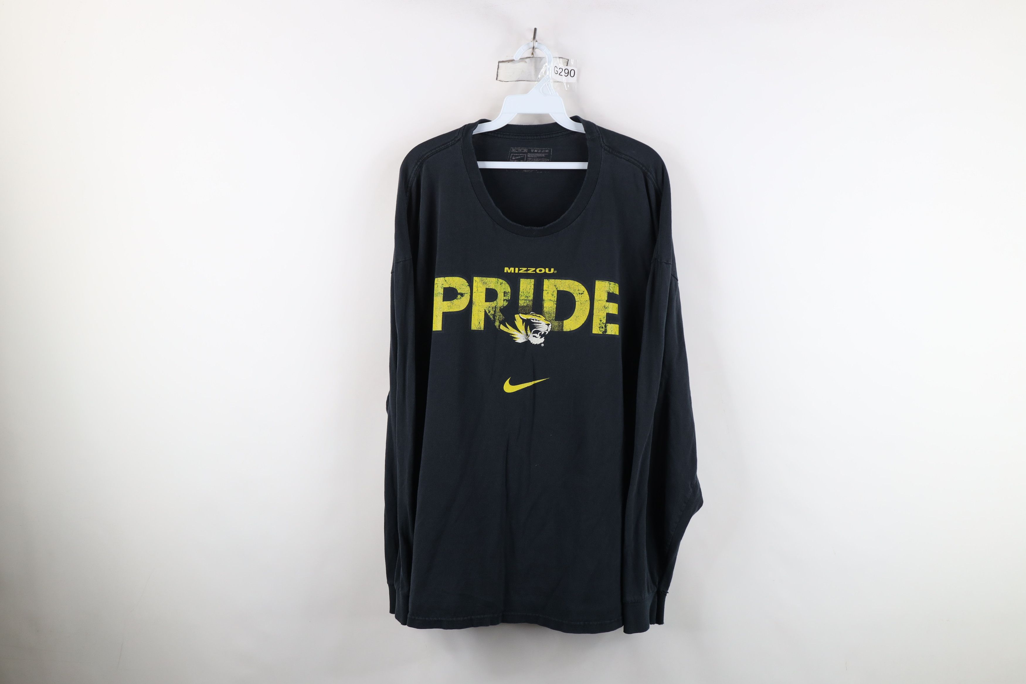 Nike Vintage Nike Center Swoosh University of Missouri T-Shirt Size US XXL / EU 58 / 5 - 1 Thumbnail