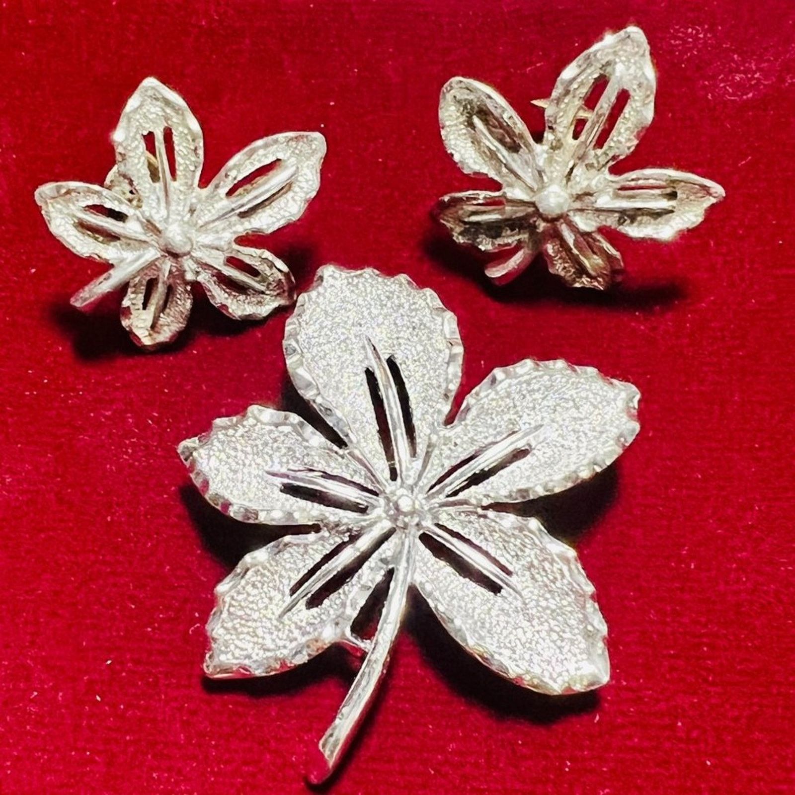 & Other Stories Vintage - Sarah Coventry SET Silver Leaf Brooch Earrings Size ONE SIZE - 1 Thumbnail