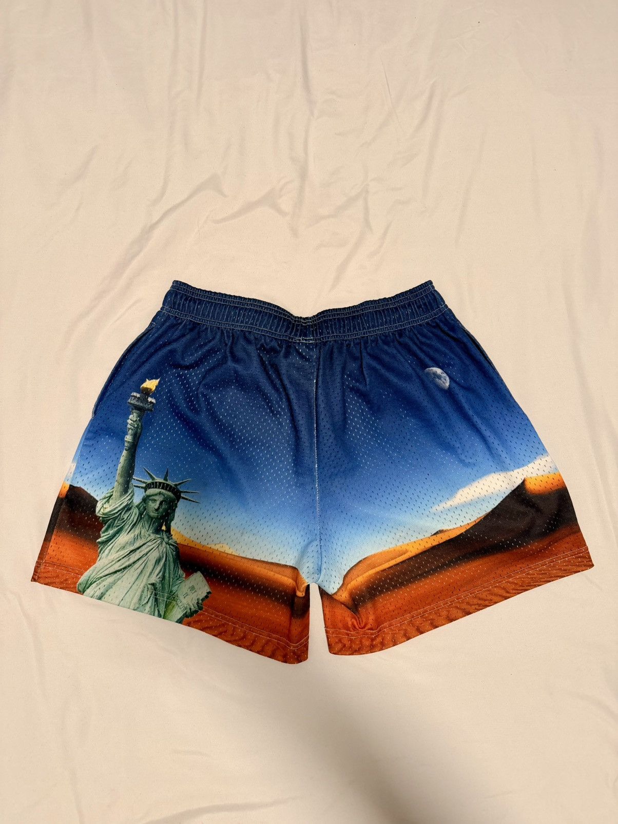 Bravest Studios Bravest New York Statue of Liberty Shorts Size US 36 / EU 52 - 4 Thumbnail