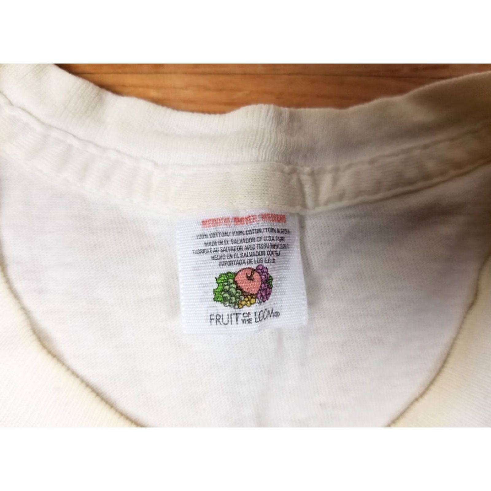 Vintage VINTAGE 90' FRUIT OF LOOM T-SHIRT MEDIUM WHITE COTTON SINGLE STITCH Batman Mens Size US M / EU 48-50 / 2 - 4 Thumbnail