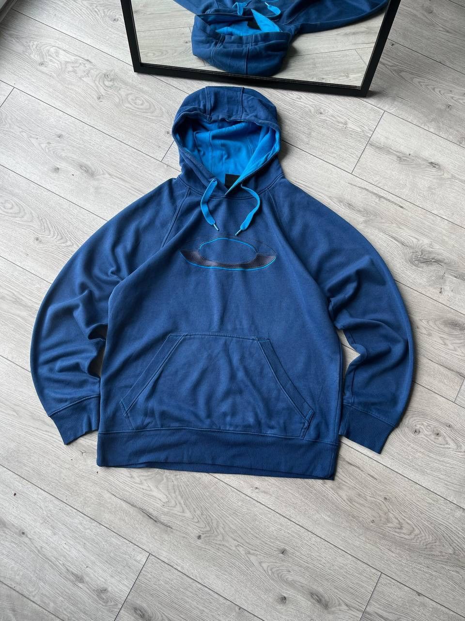 Oakley × Vintage Vintage Oakley Central Logo Boxy Gorpcore Hoodie Y2K M Size US M / EU 48-50 / 2 - 2 Thumbnail