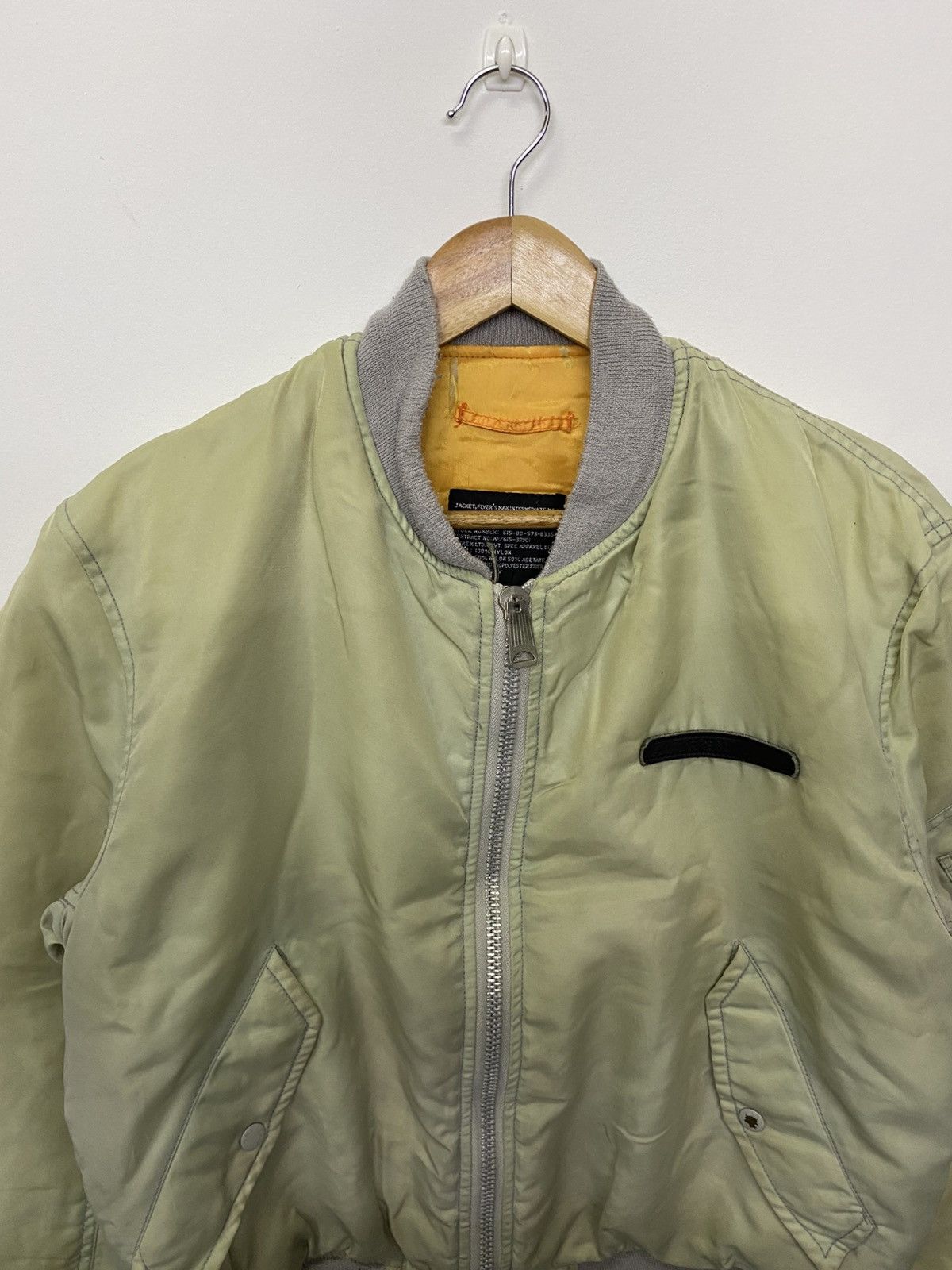 Vintage Vintage Distressed Jacket Flyer MA-1 Bomber Jacket Size US S / EU 44-46 / 1 - 4 Thumbnail