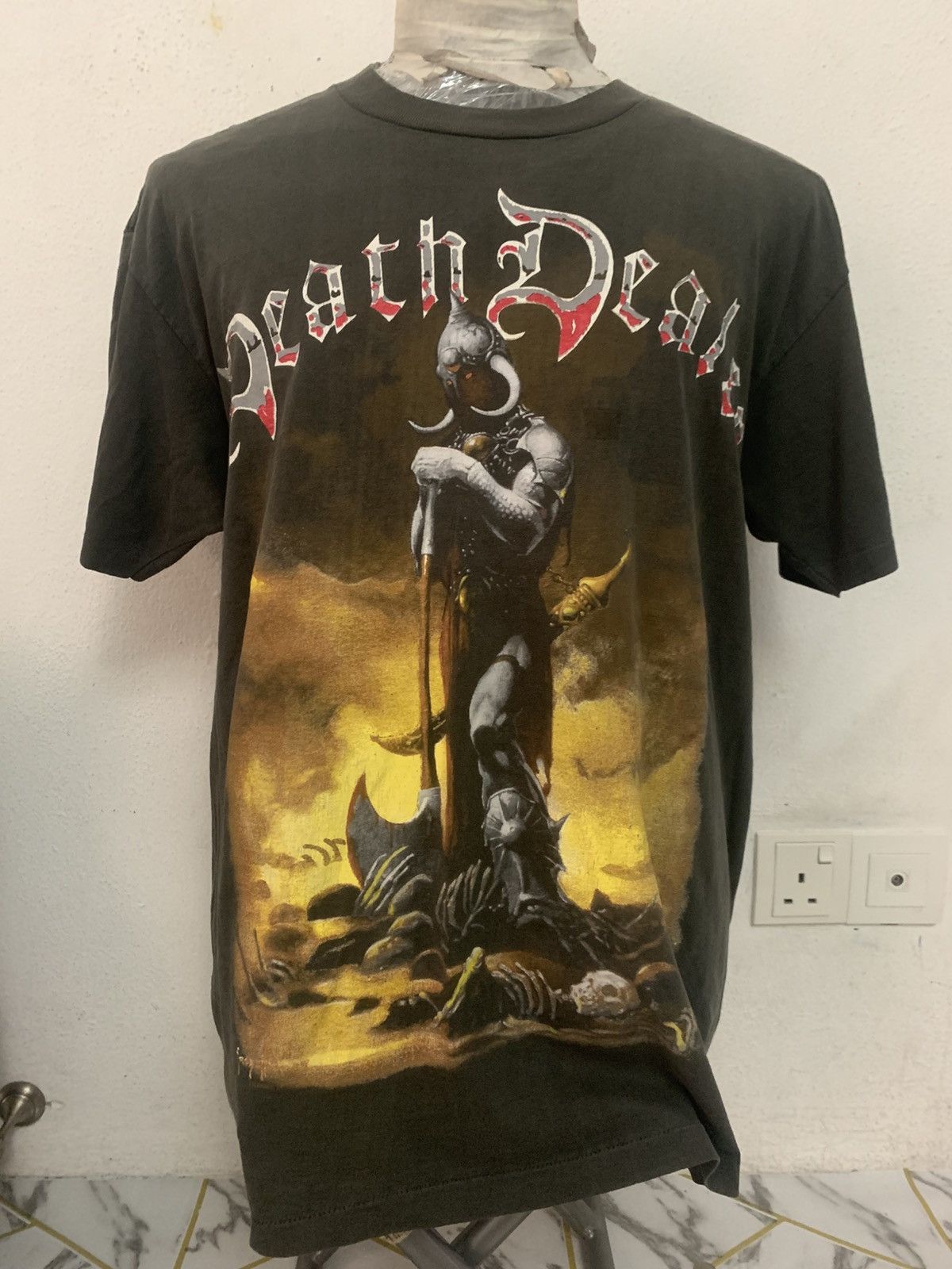 Band Tees Death Dealer Vintage 90s Size US XL / EU 56 / 4 - 1 Thumbnail