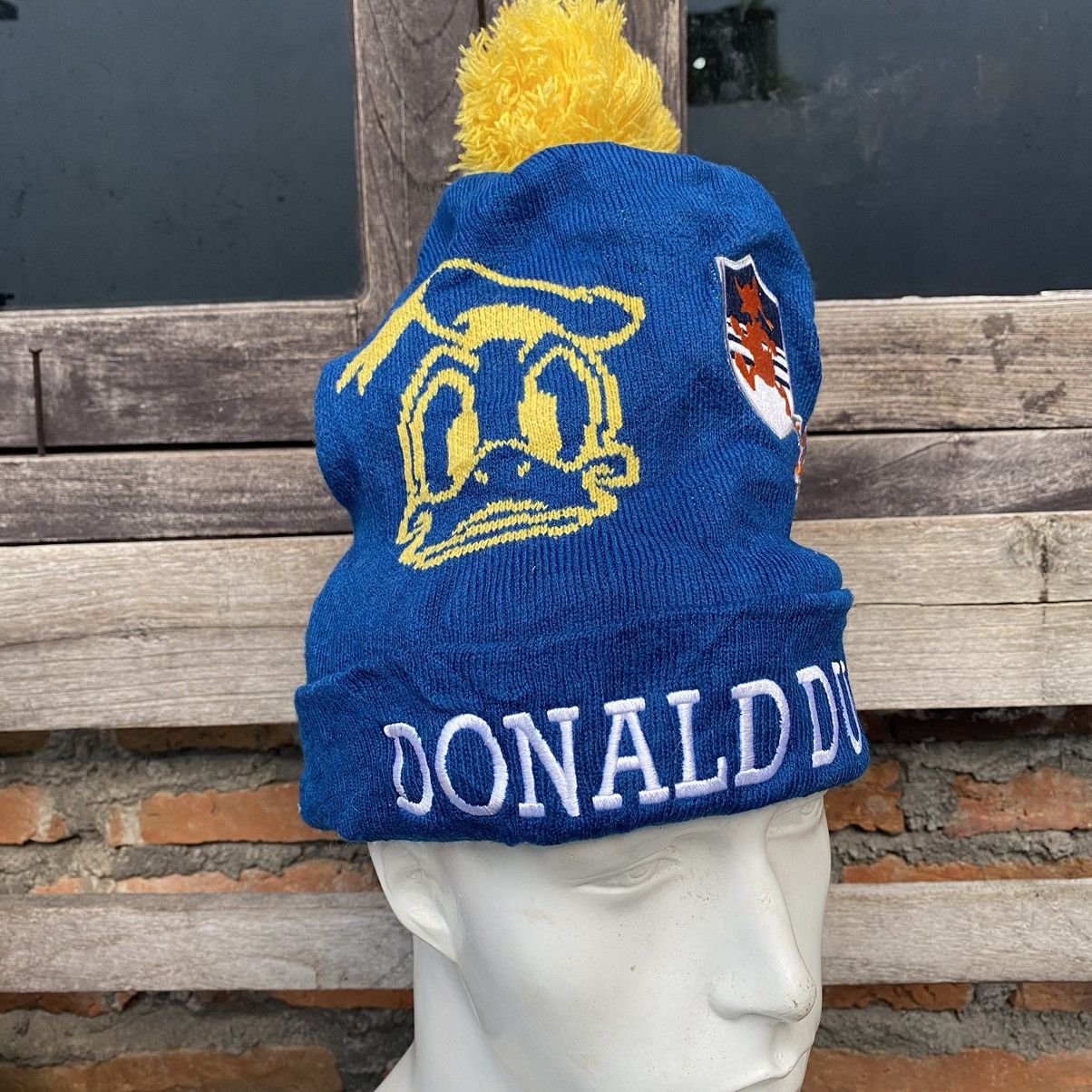 Disney × Japanese Brand × Mickey Mouse DONALD DUCK UNIQUE POM BEANIE HATS Size ONE SIZE - 2 Thumbnail
