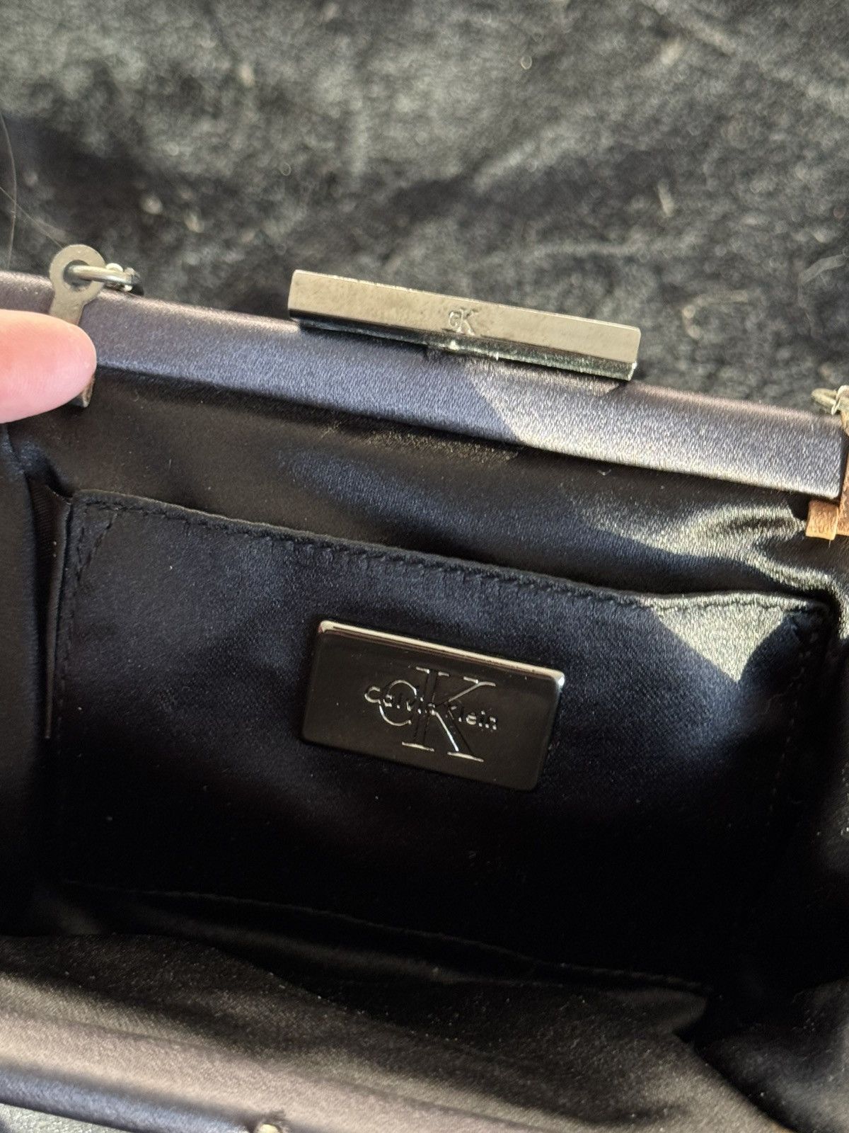 Calvin Klein Calvin Klein grey satin vintage handbag with short strap Size ONE SIZE - 2 Thumbnail