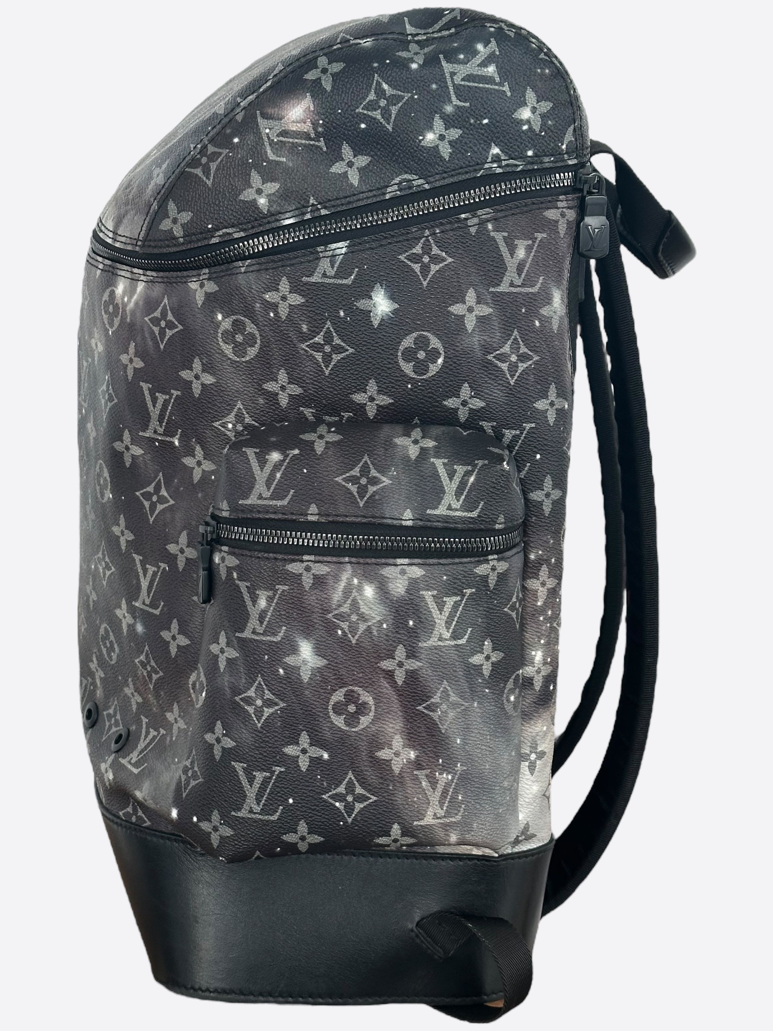 Louis Vuitton Louis Vuitton Galaxy Monogram Alpha Backpack Size ONE SIZE - 4 Thumbnail