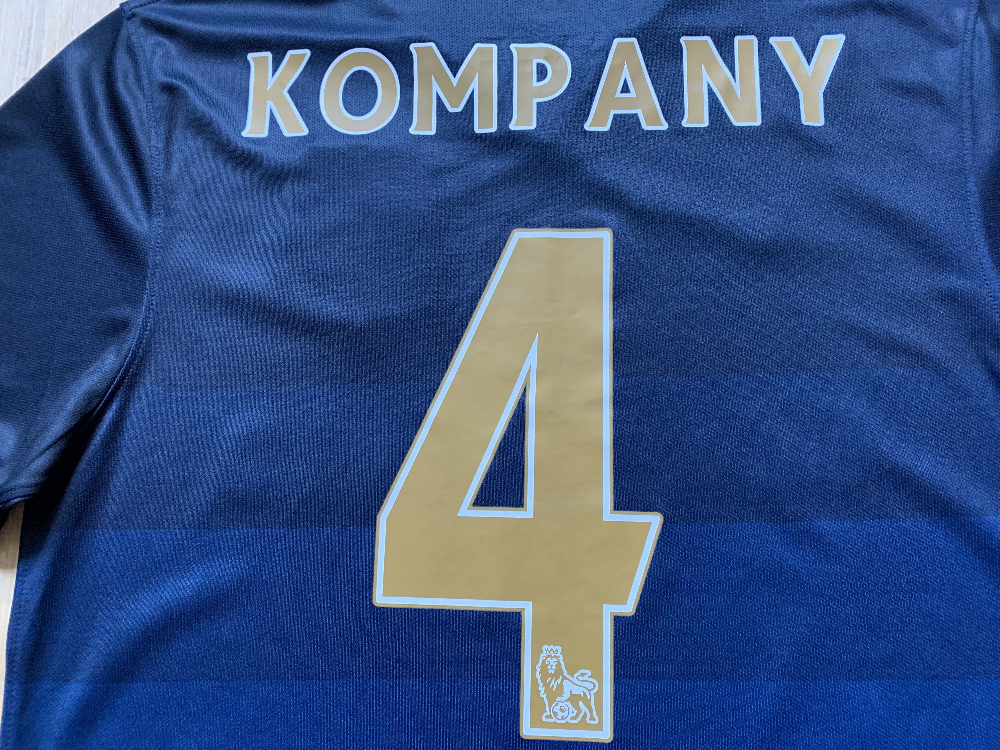 Nike Nike Manchester City Football Shirt 2014-2015 Size US S / EU 44-46 / 1 - 10 Thumbnail
