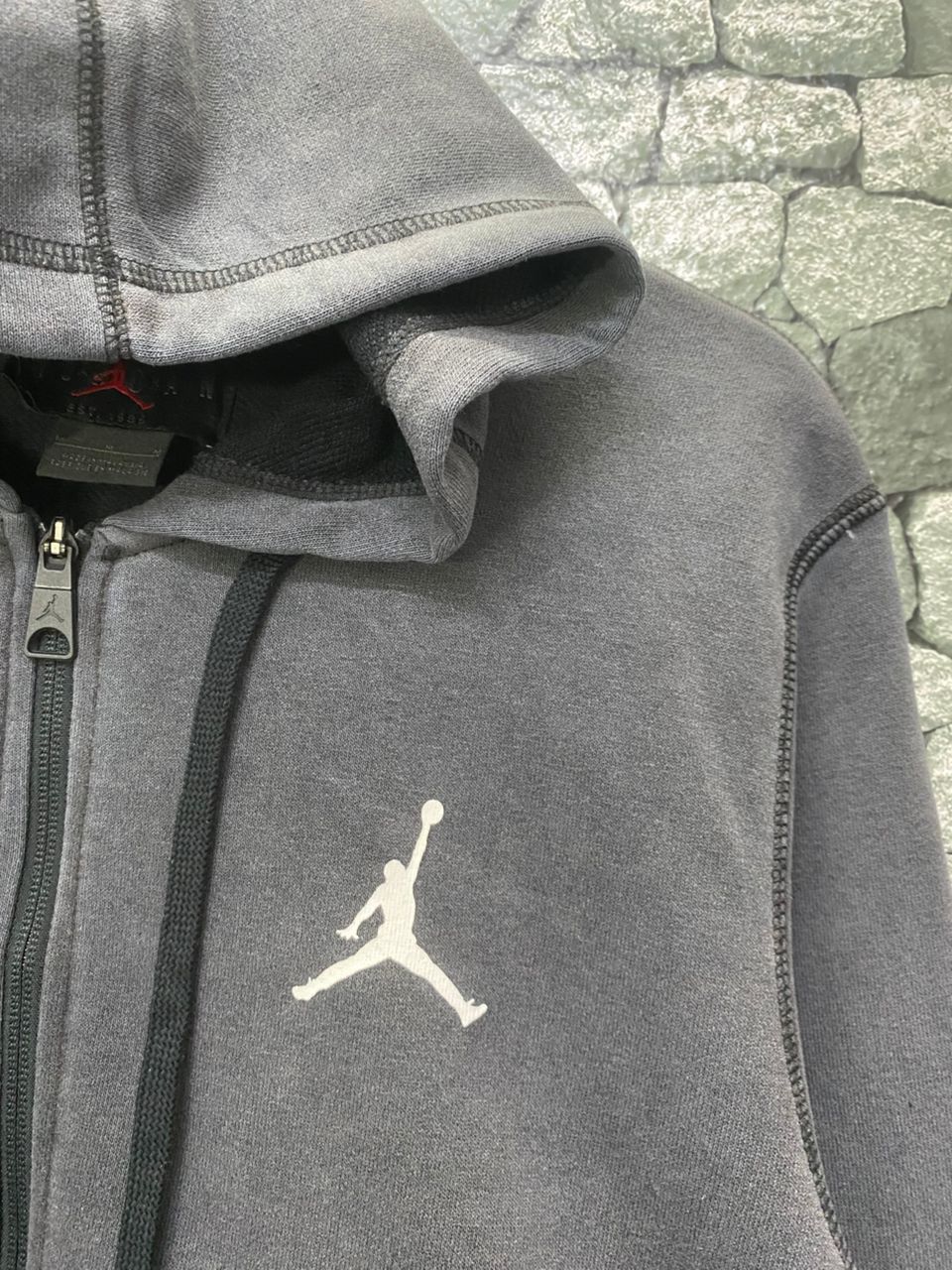 Jordan Brand Vintage Air Jordan Distressed Hoodies Size US M / EU 48-50 / 2 - 4 Thumbnail
