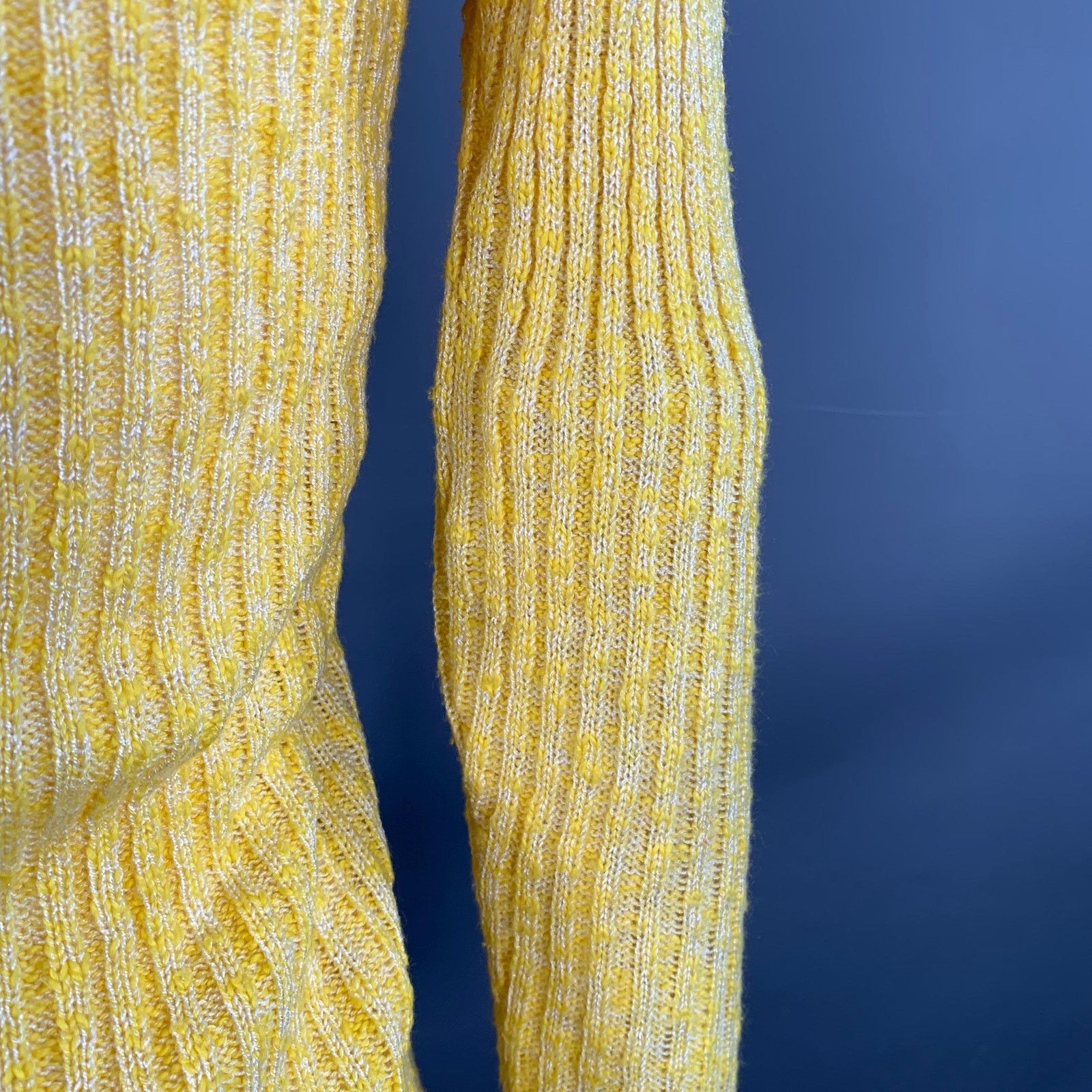 Courreges Vintage XS Yellow Acrylic Blend Rib Knit V-Neck Cardigan Size XS / US 0-2 / IT 36-38 - 7 Thumbnail