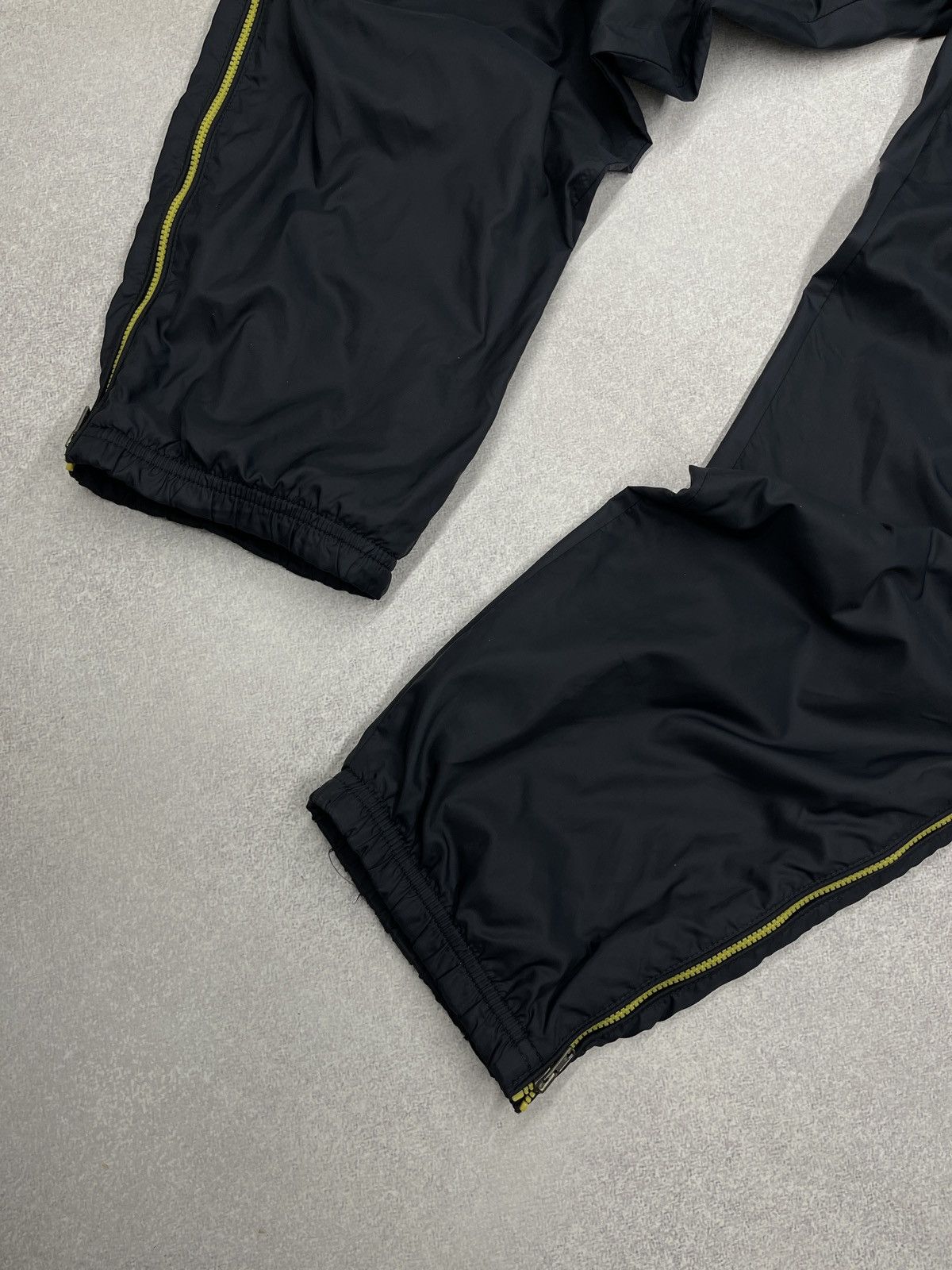 Nike Vintage Nike Nylon Sweatpants Graphite Drill Y2K TECH ACG Size US 32 / EU 48 - 6 Thumbnail