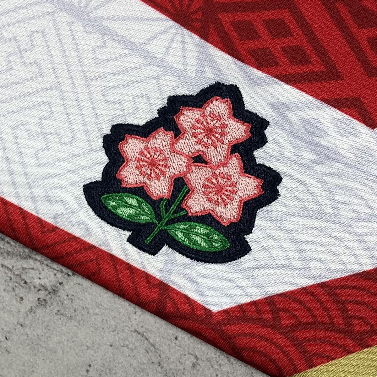 Canterbury of New Zealand Japan Brave Blossoms Rugby World Cup 2019 Canterbury Jersey Size US S / EU 44-46 / 1 - 4 Thumbnail