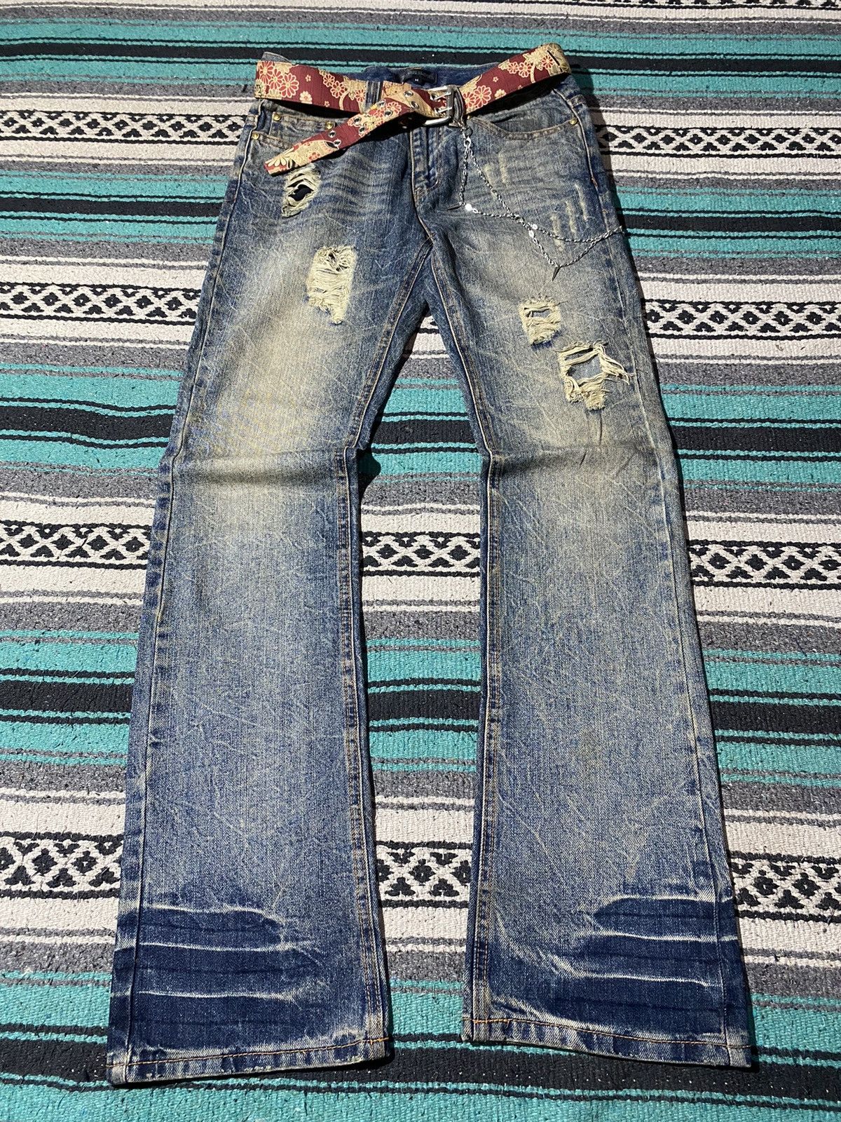 2000s Lowbox Distressed Claw Flared Denim Pants