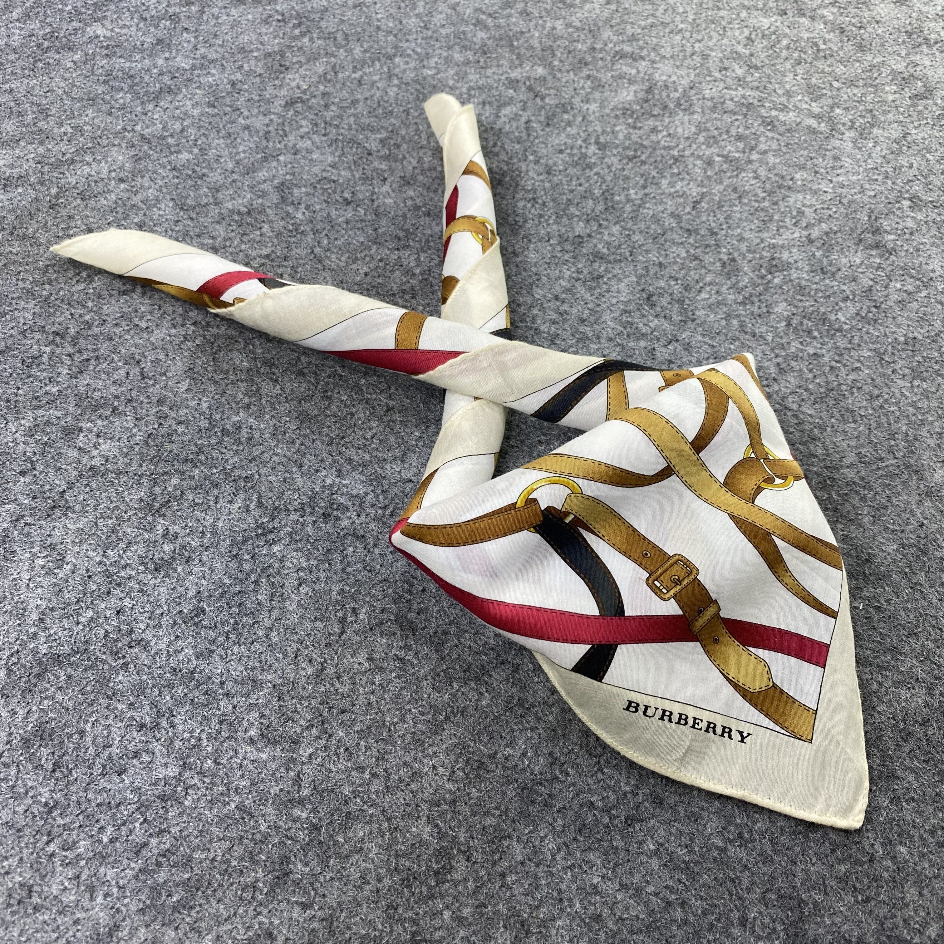 Burberry Burberry Handkerchief Neckerchief Bandana-B1742 Size ONE SIZE - 1 Thumbnail