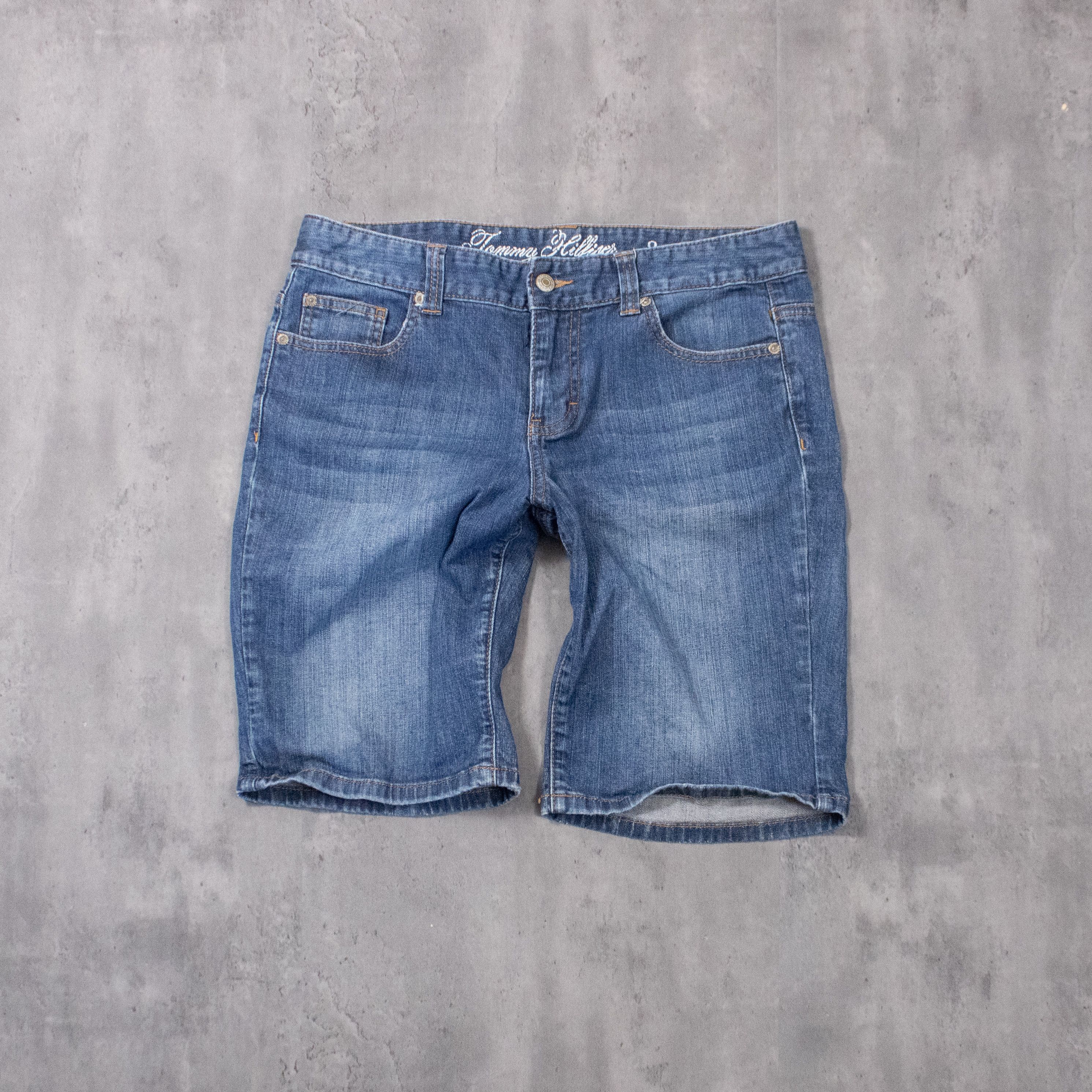 Tommy Hilfiger Y2K 2000’s Tommy Hilfiger Midwash Baggy Fit Jort Jean Shorts Size US 34 / EU 50 - 3 Thumbnail